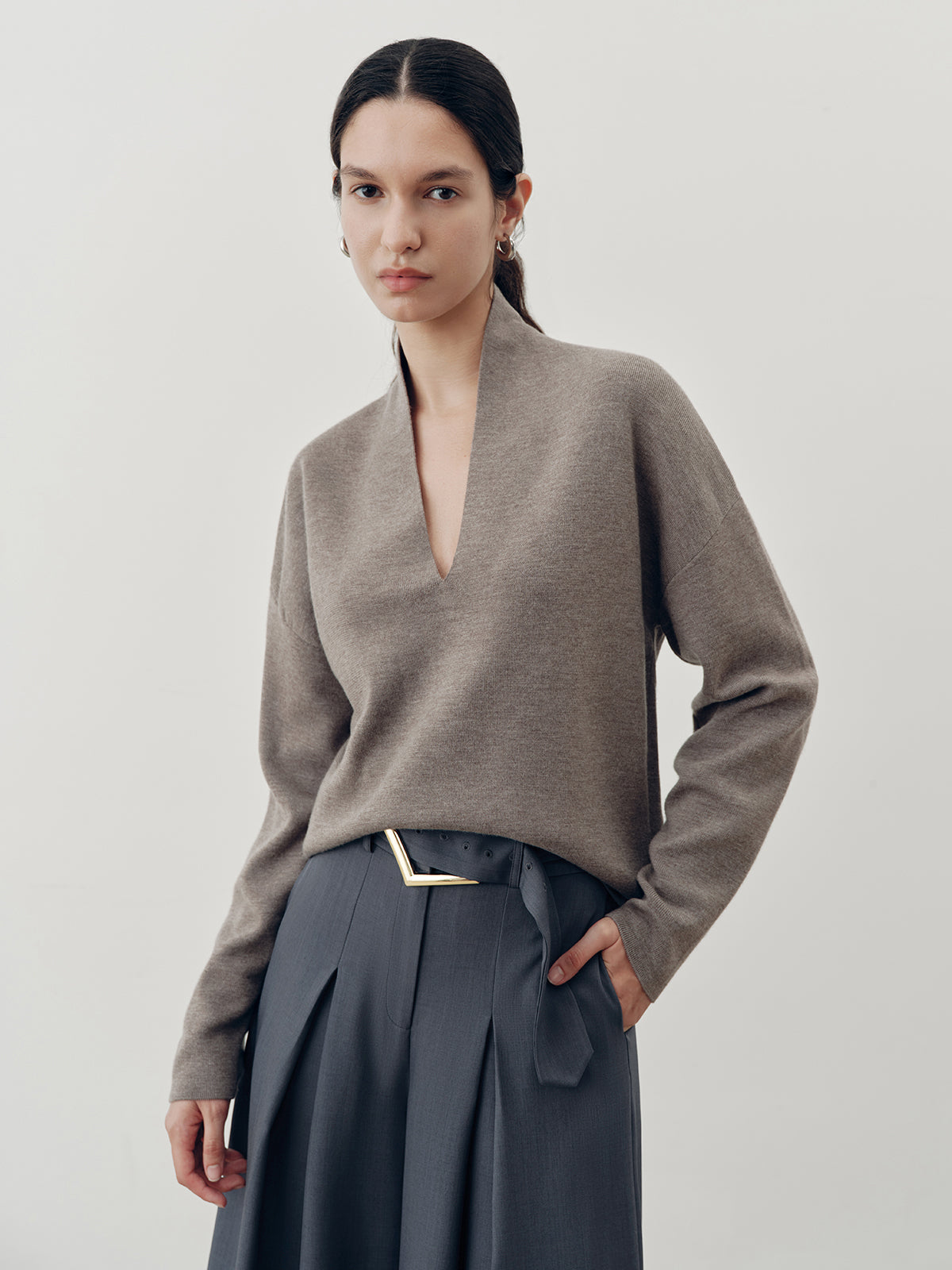 Legere, hochgeschnittene Wide-Leg-Hose mit Gürtel