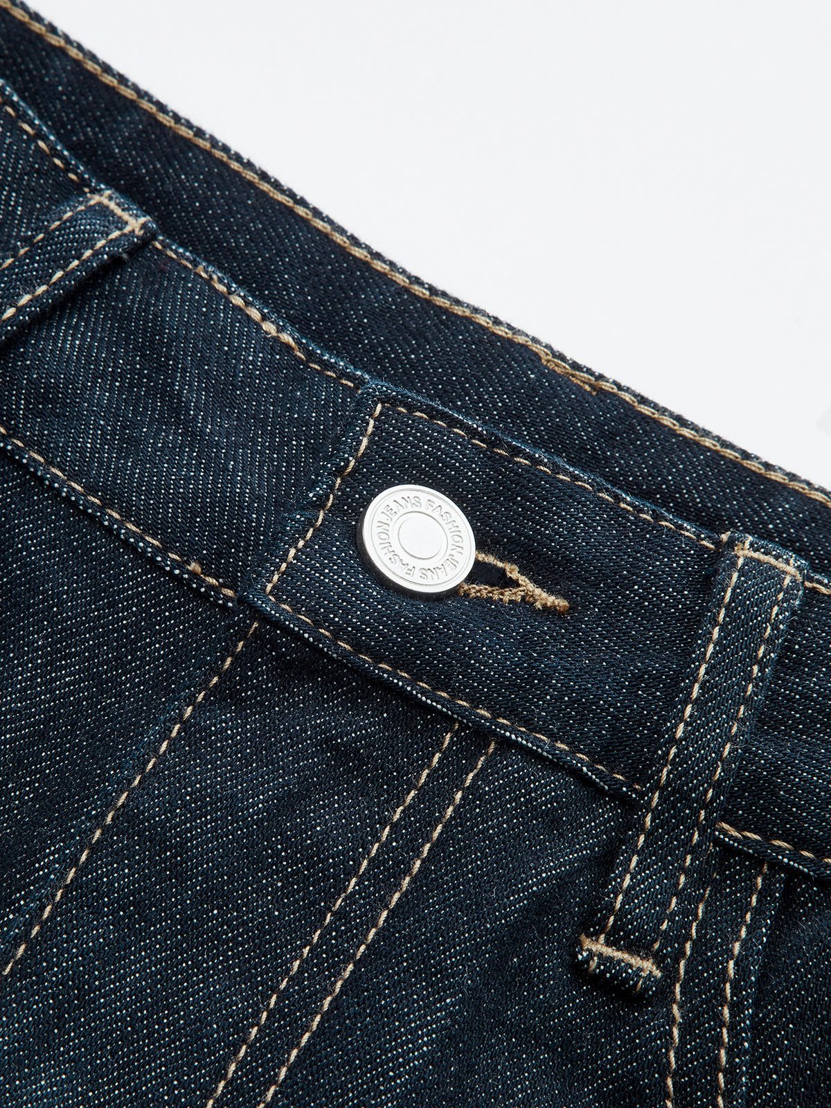 Jean taille mi-haute à jambes galbées