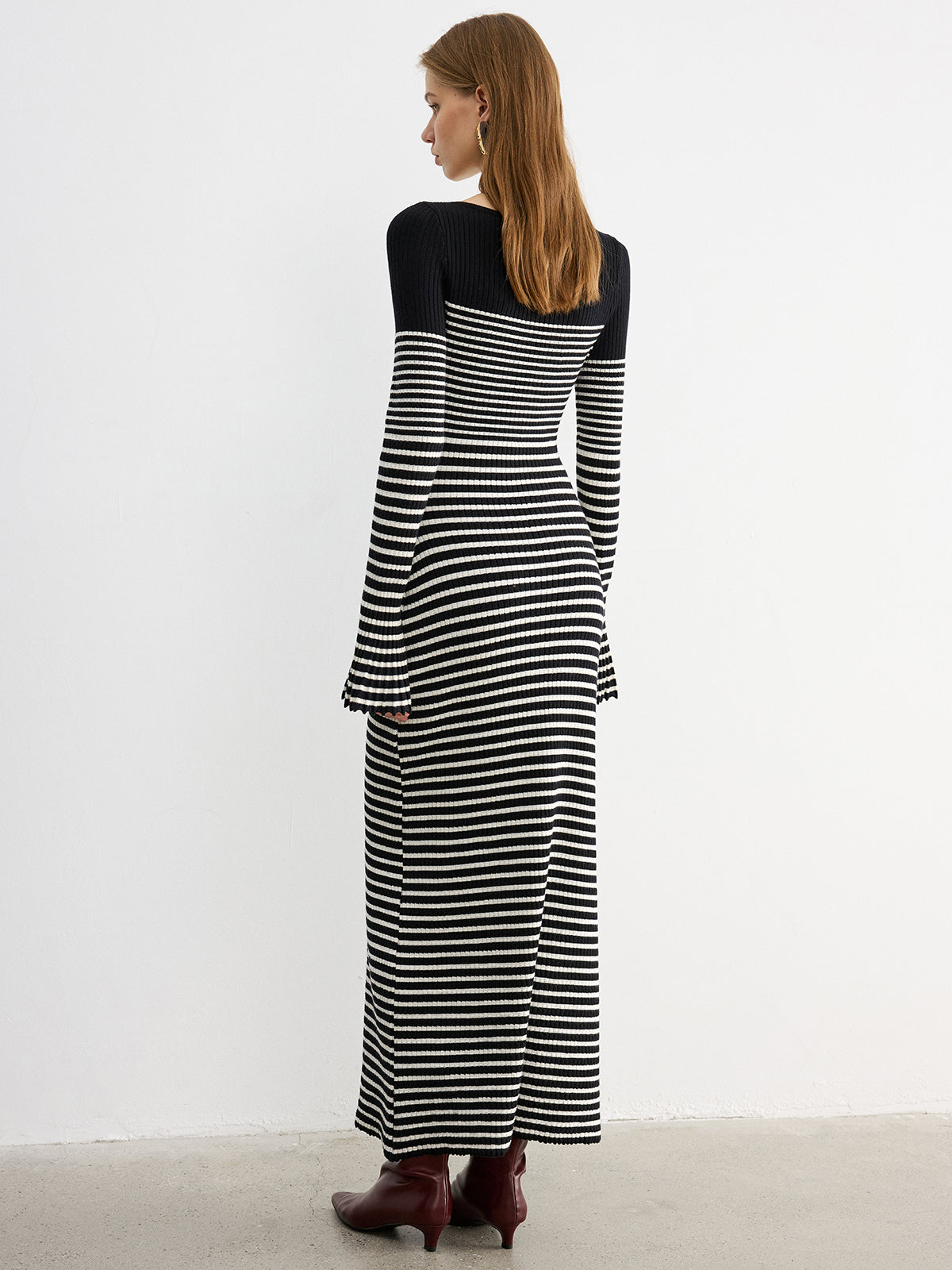 Maxikleid mit ausgestellten Ärmeln, Farbblock und Streifen