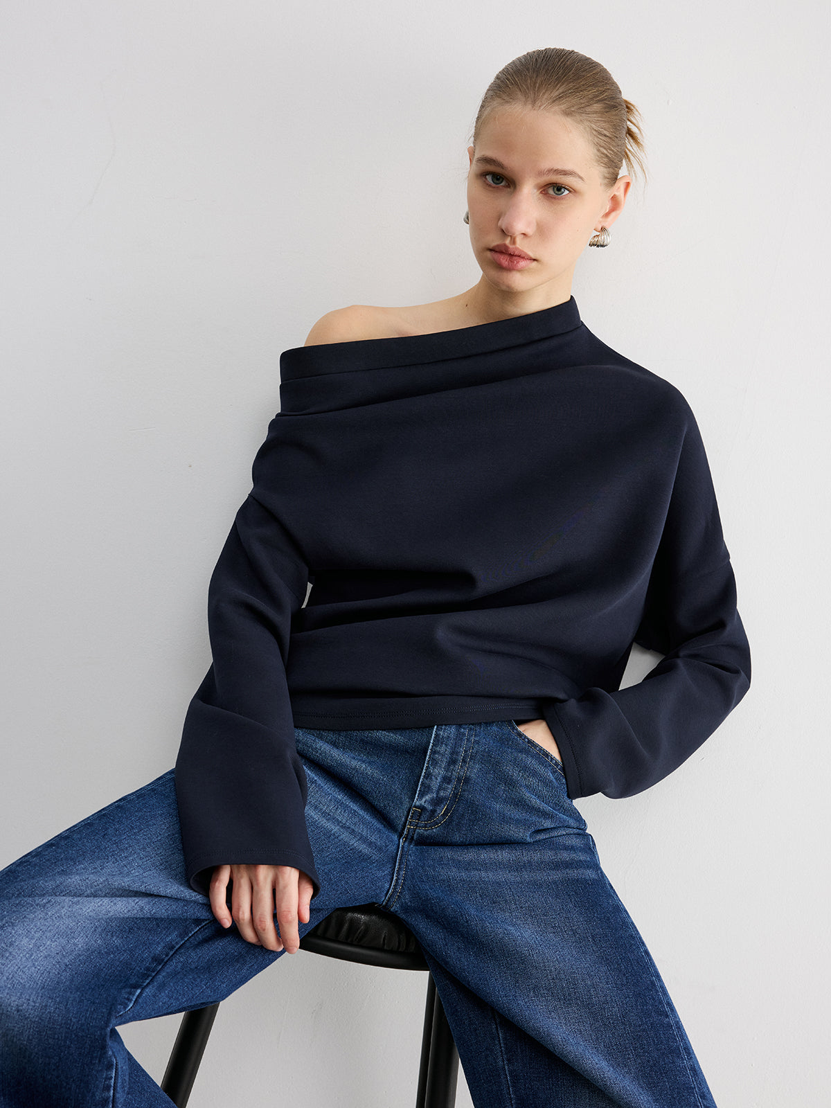 Schulterfreies Sweatshirt aus Baumwollmischung