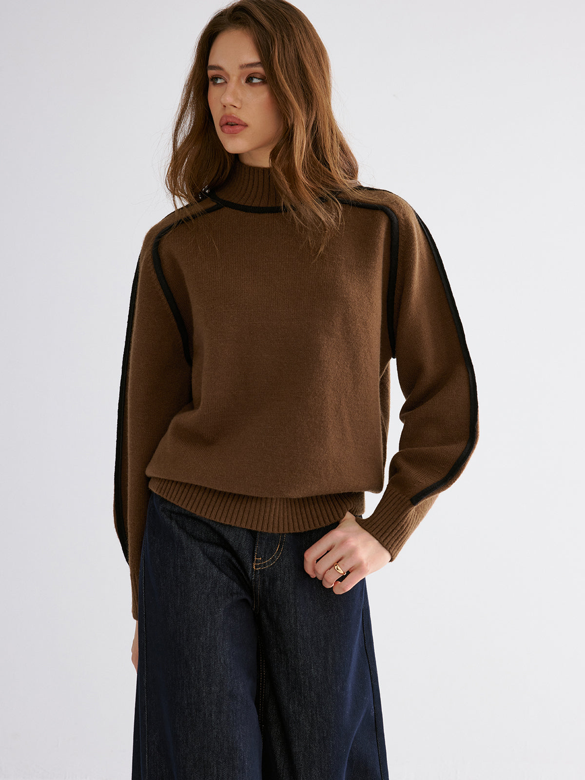 Pullover mit Kontrastbündchen und Stehkragen