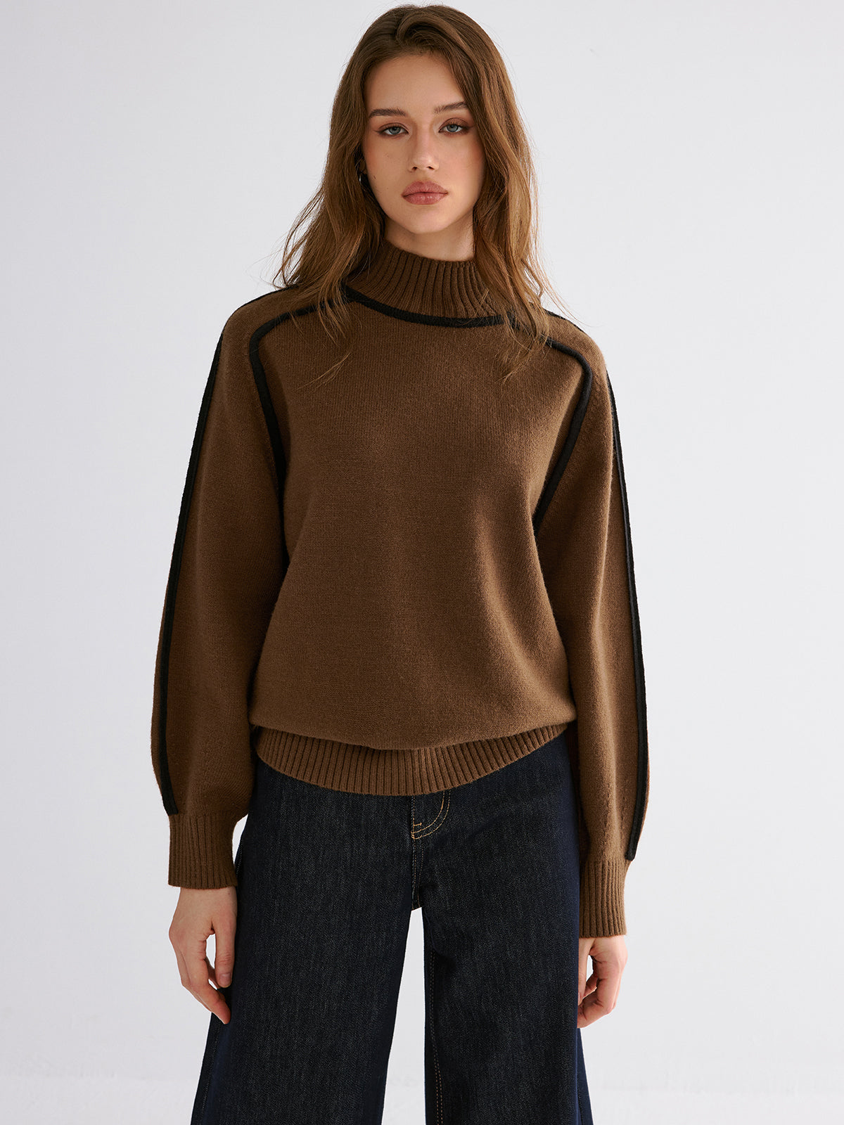Pullover mit Kontrastbündchen und Stehkragen