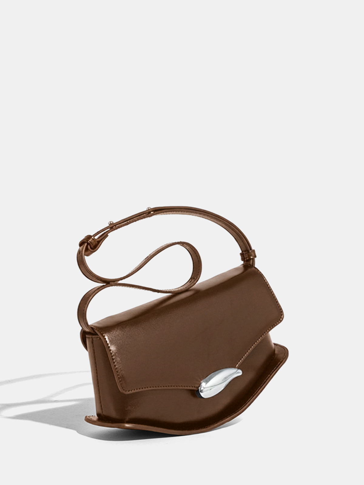 Schultertasche aus PU-Leder mit geschwungener Form