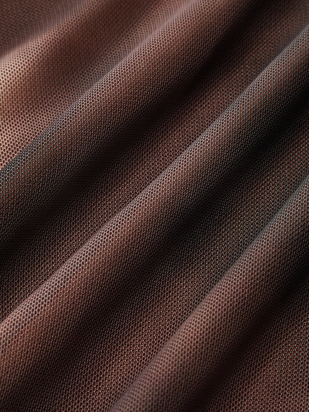 Mini-Kleid mit Batikmuster, ausgestellten Ärmeln und Raffungen
