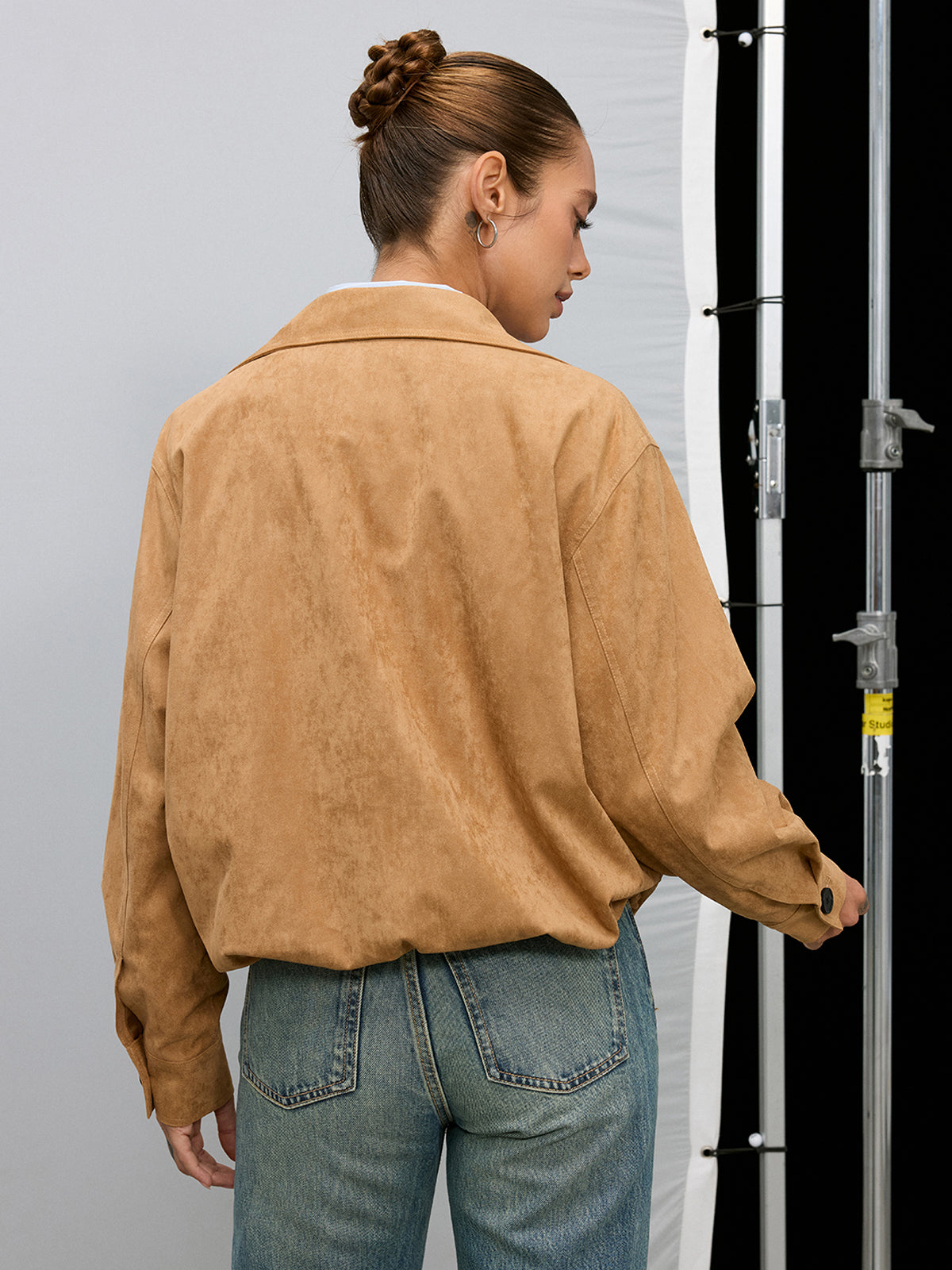 Zweireihiger Trenchcoat in Wildlederoptik