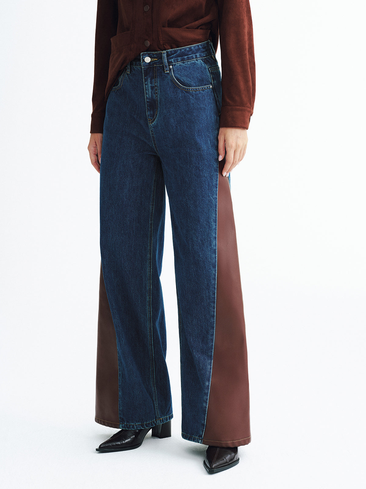 Jean large en denim mi-taille à empiècements contrastants