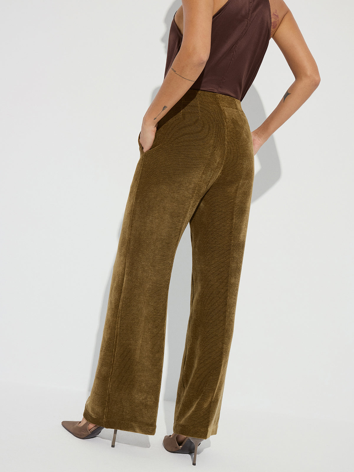 Hose aus Samt mit weitem Bein und mittelhohem Bund