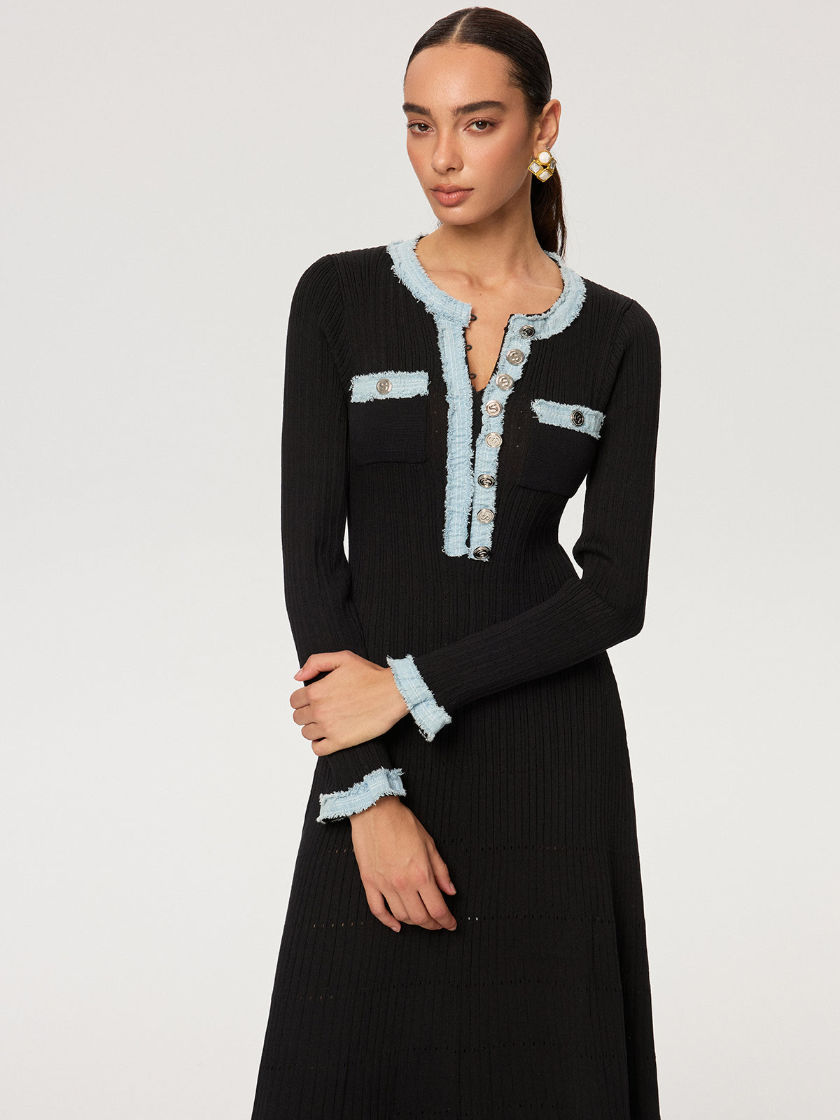 Robe longue en maille à empiècements en jean