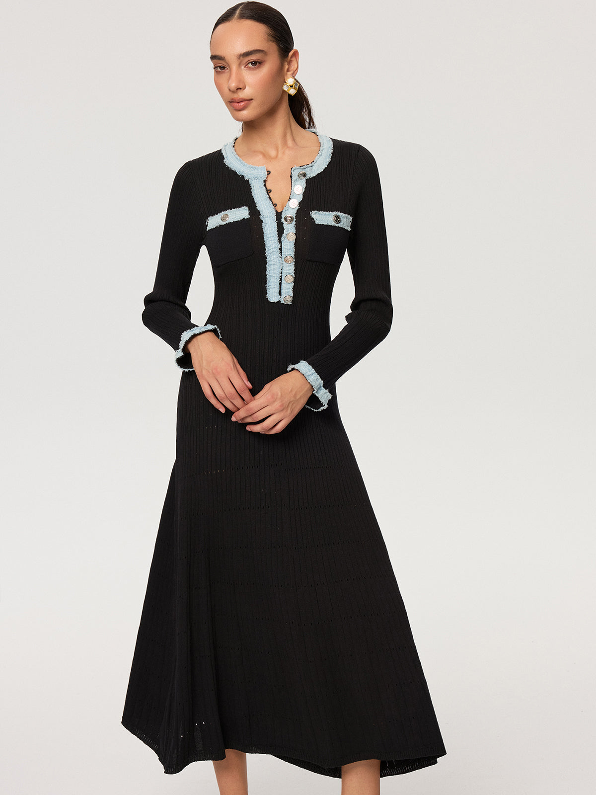 Robe longue en maille à empiècements en jean