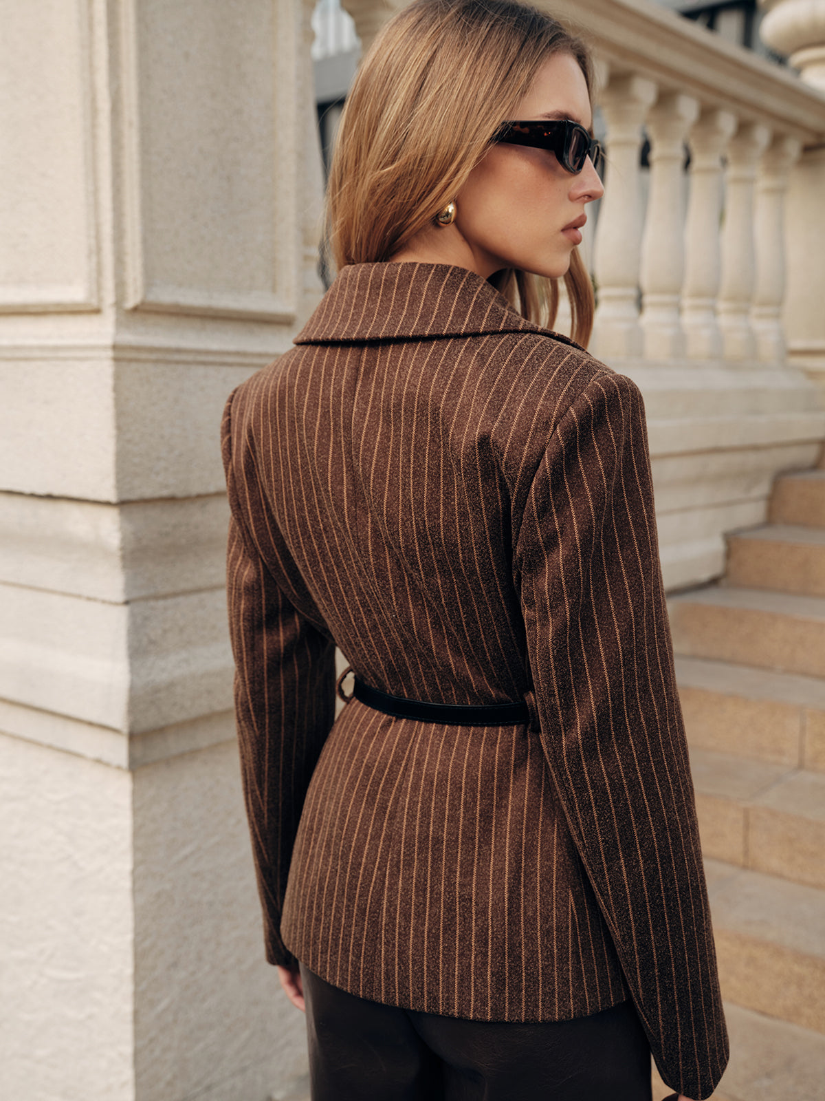 Gestreifte Tweed-Blazer mit Gürtel