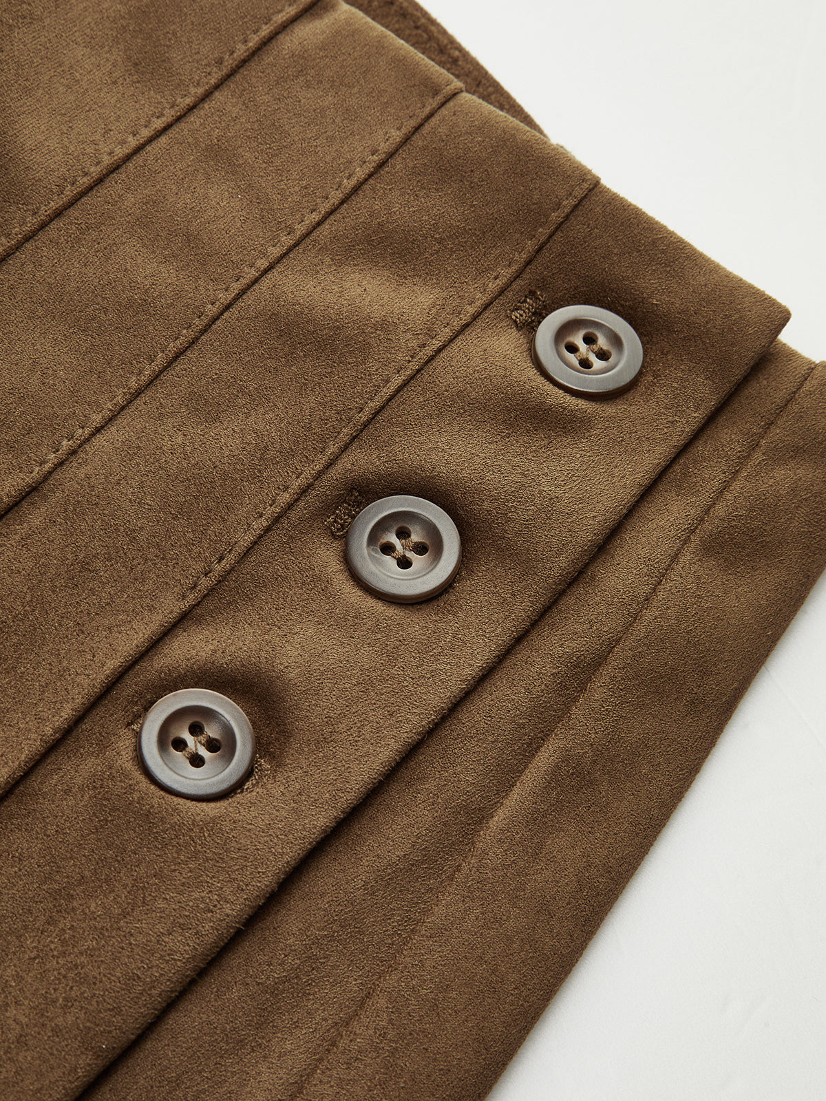 Plissierter Midirock mit Wildleder-Optik und Knopfdetails