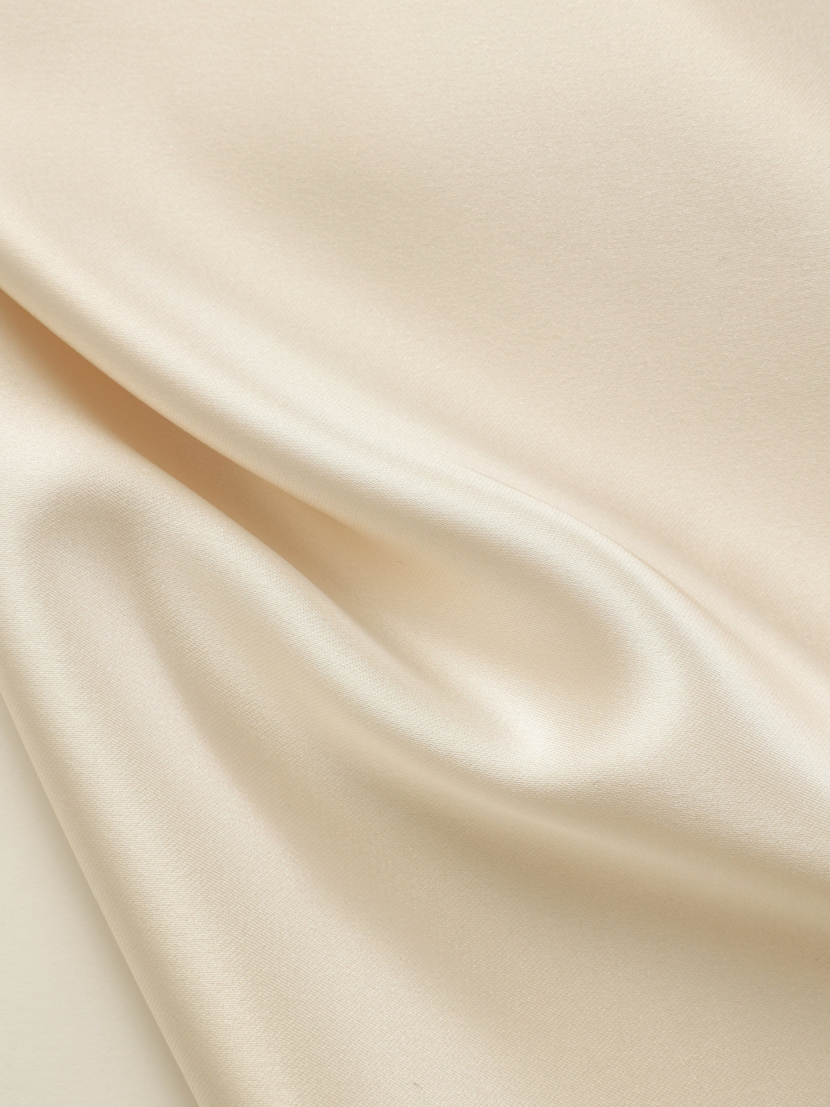 Satin-Top und Rock-Set mit Wasserfallausschnitt