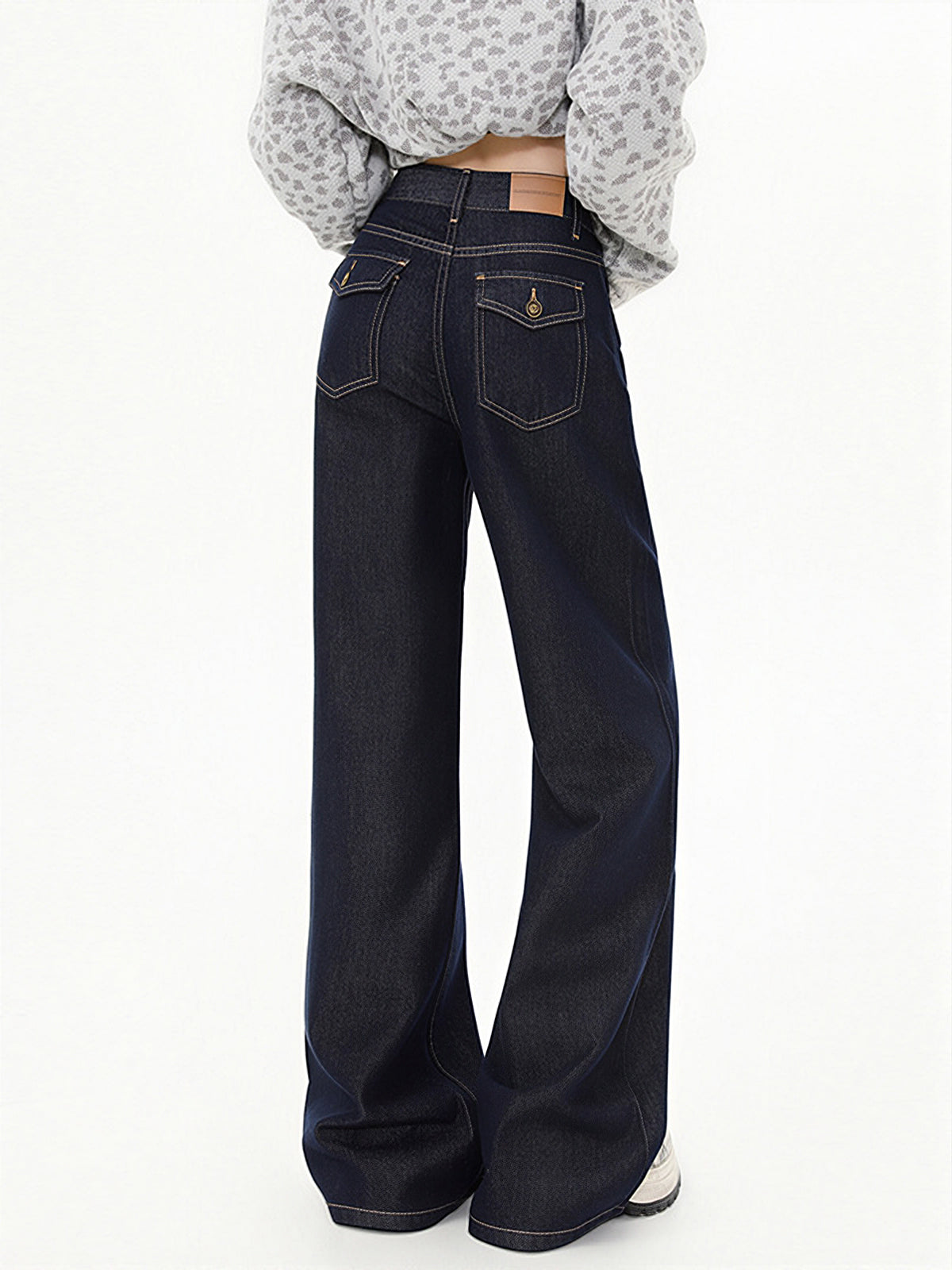 Mid-Waist Wide-Leg Jeans