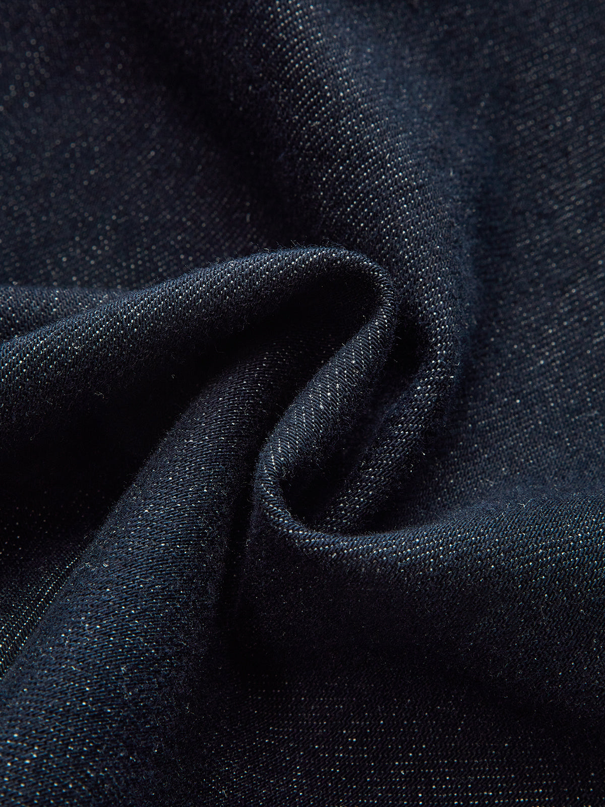 Denim-Jeans mit gekrümmtem Bein