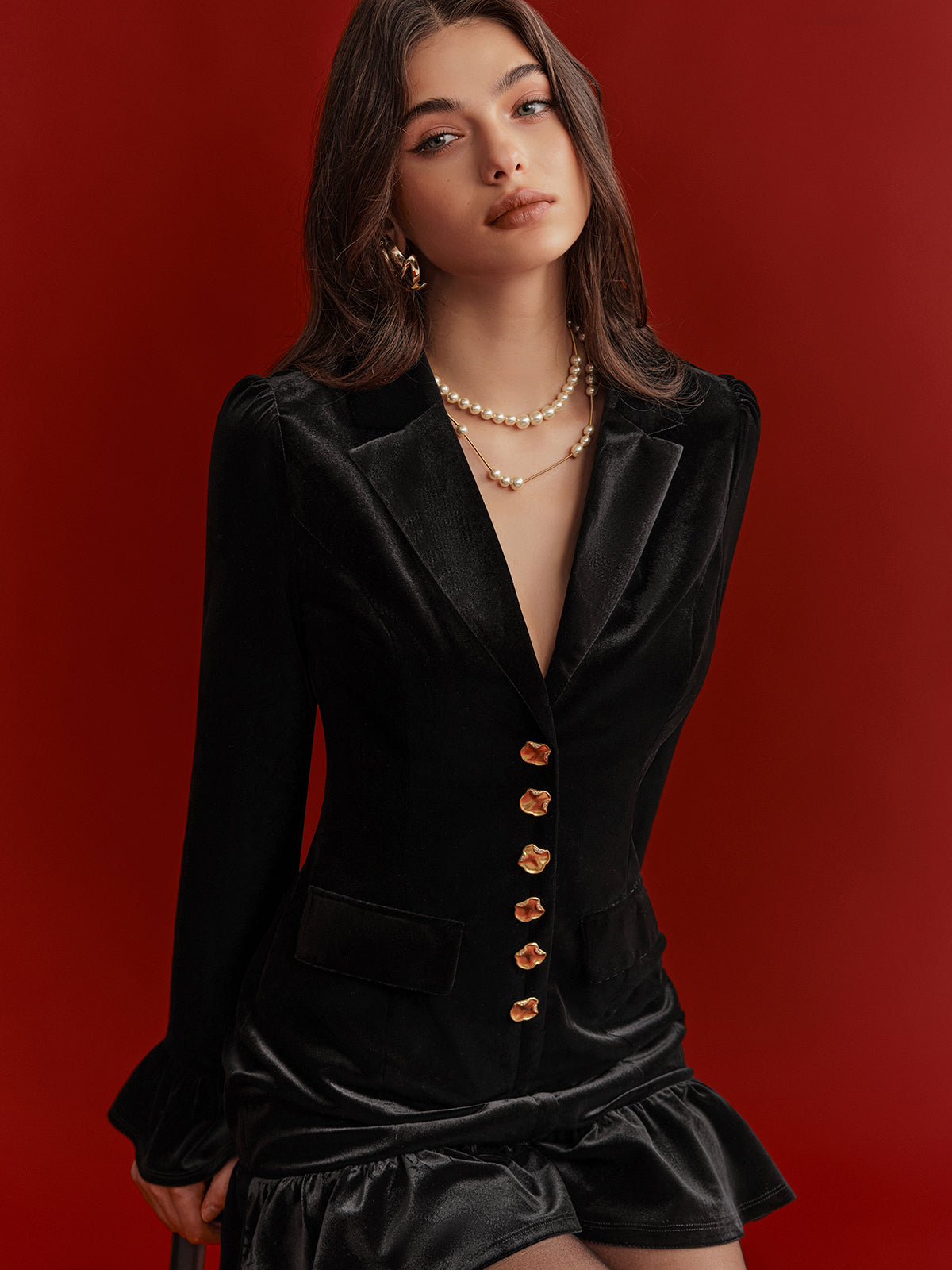 Robe Blazer en Velours à Boutons Métalliques et Ourlet Volanté