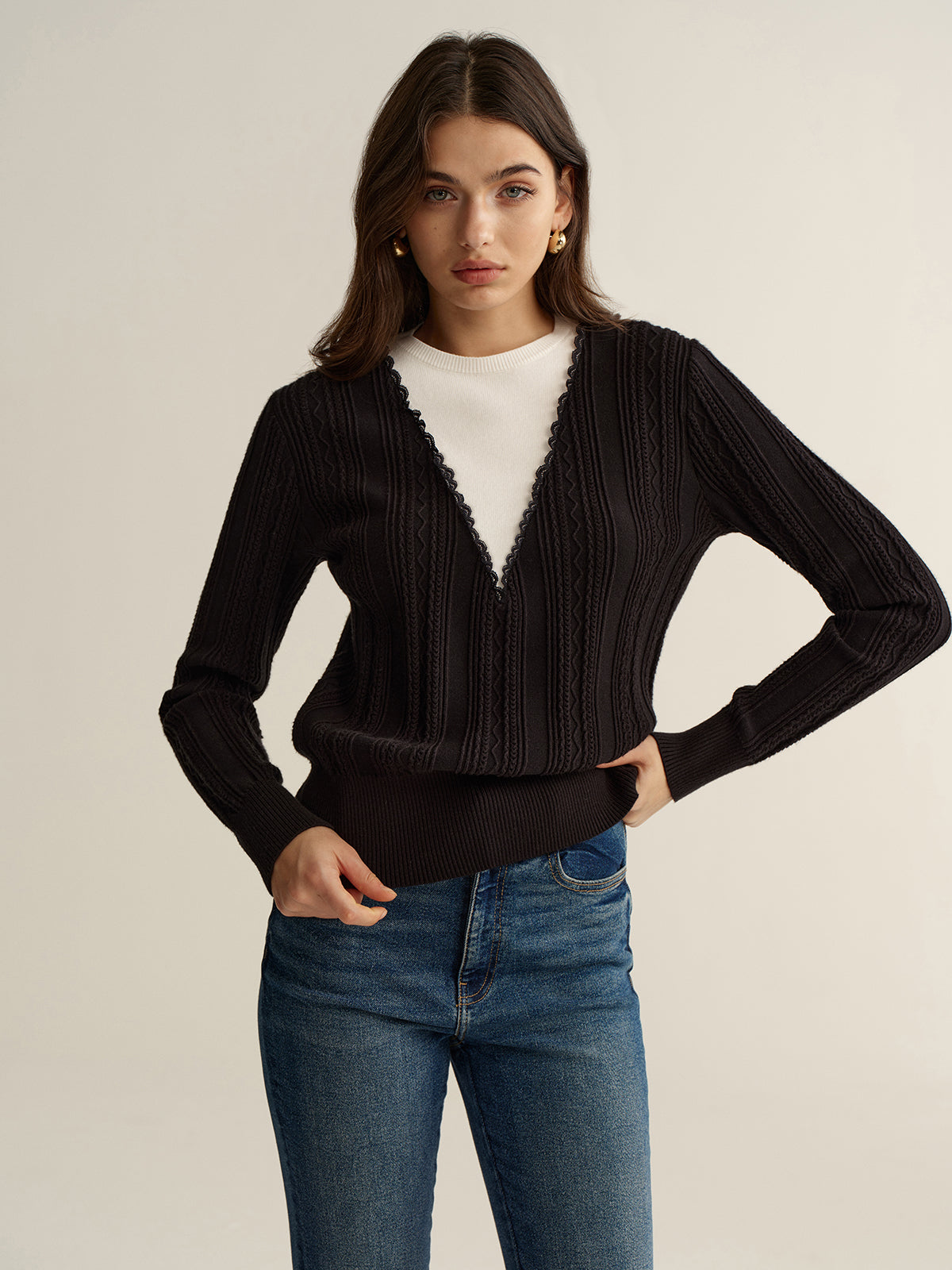 Pull bicolore 2 en 1 avec liseré en dentelle