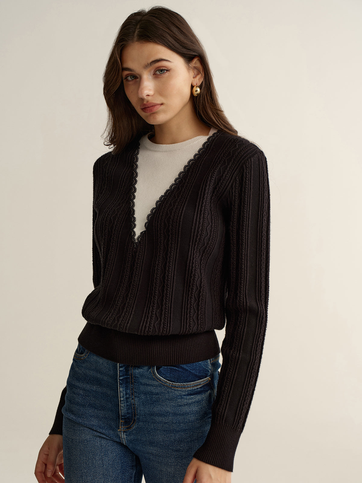 Pull bicolore 2 en 1 avec liseré en dentelle