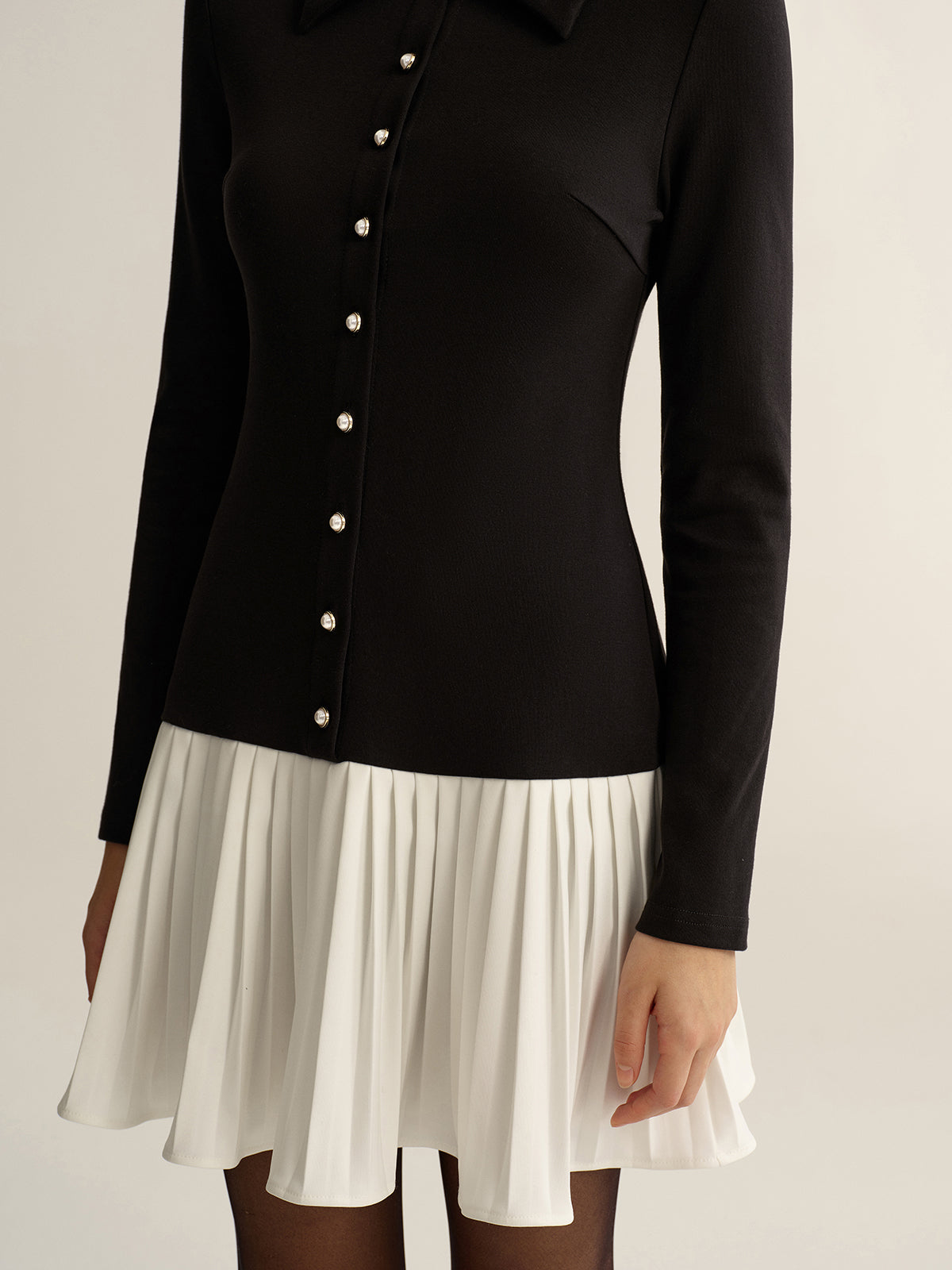 Mini-Kleid mit Hemdkragen, Kontrast-Faltenrock