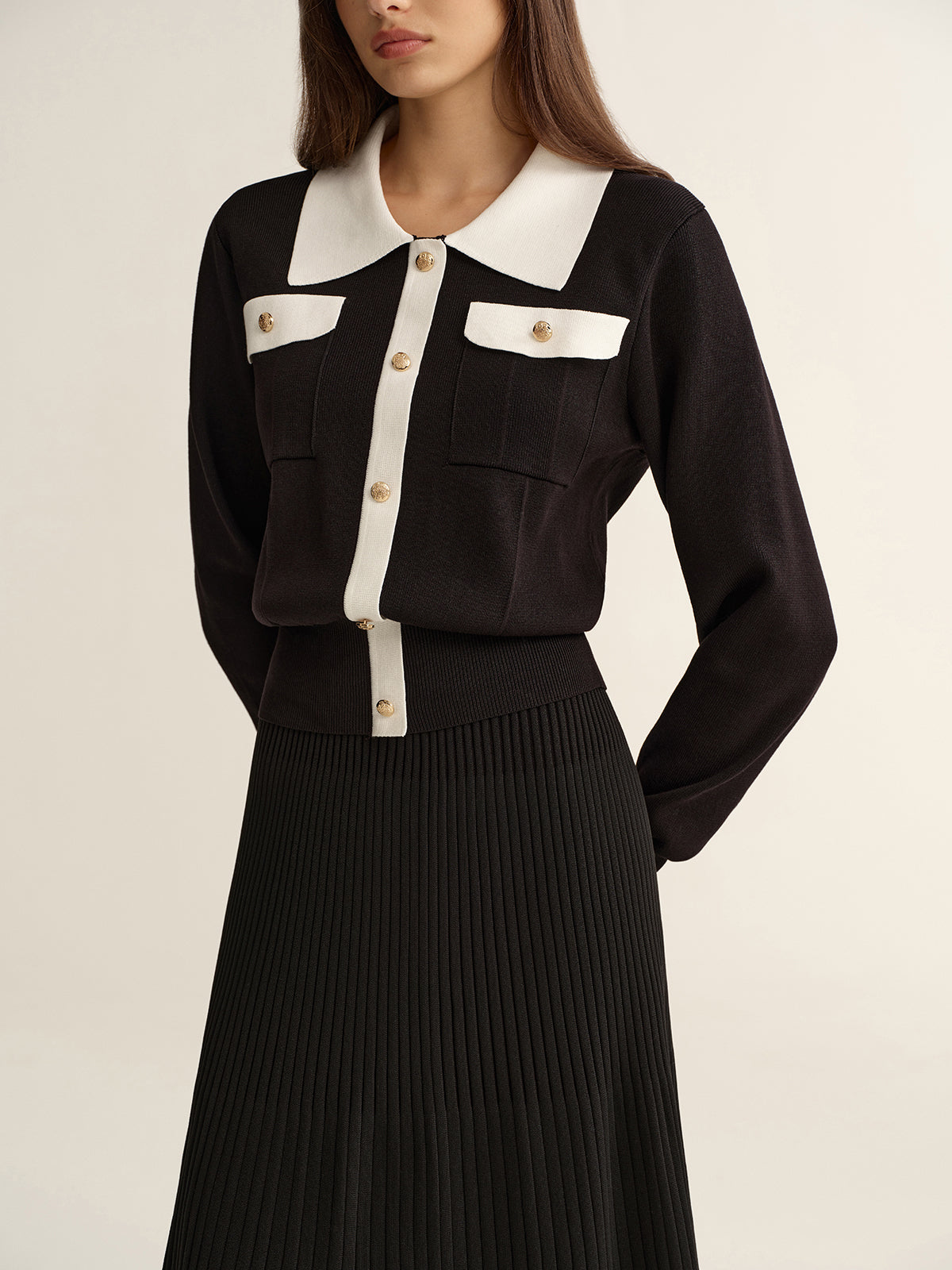 Contrast Trim Knit Top and Pleated Skirt Set