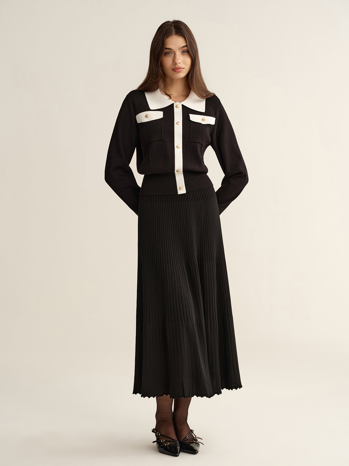 Contrast Trim Knit Top and Pleated Skirt Set