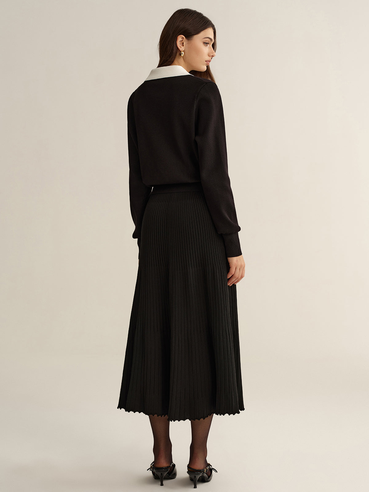 Contrast Trim Knit Top and Pleated Skirt Set