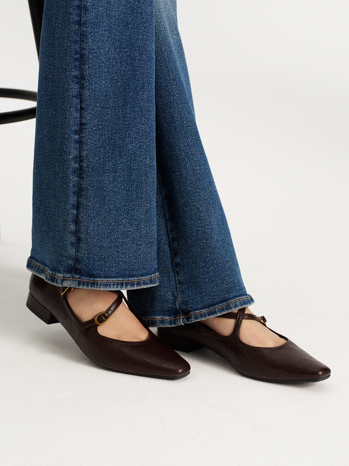 Crisscross Buckle Mary Jane Shoes