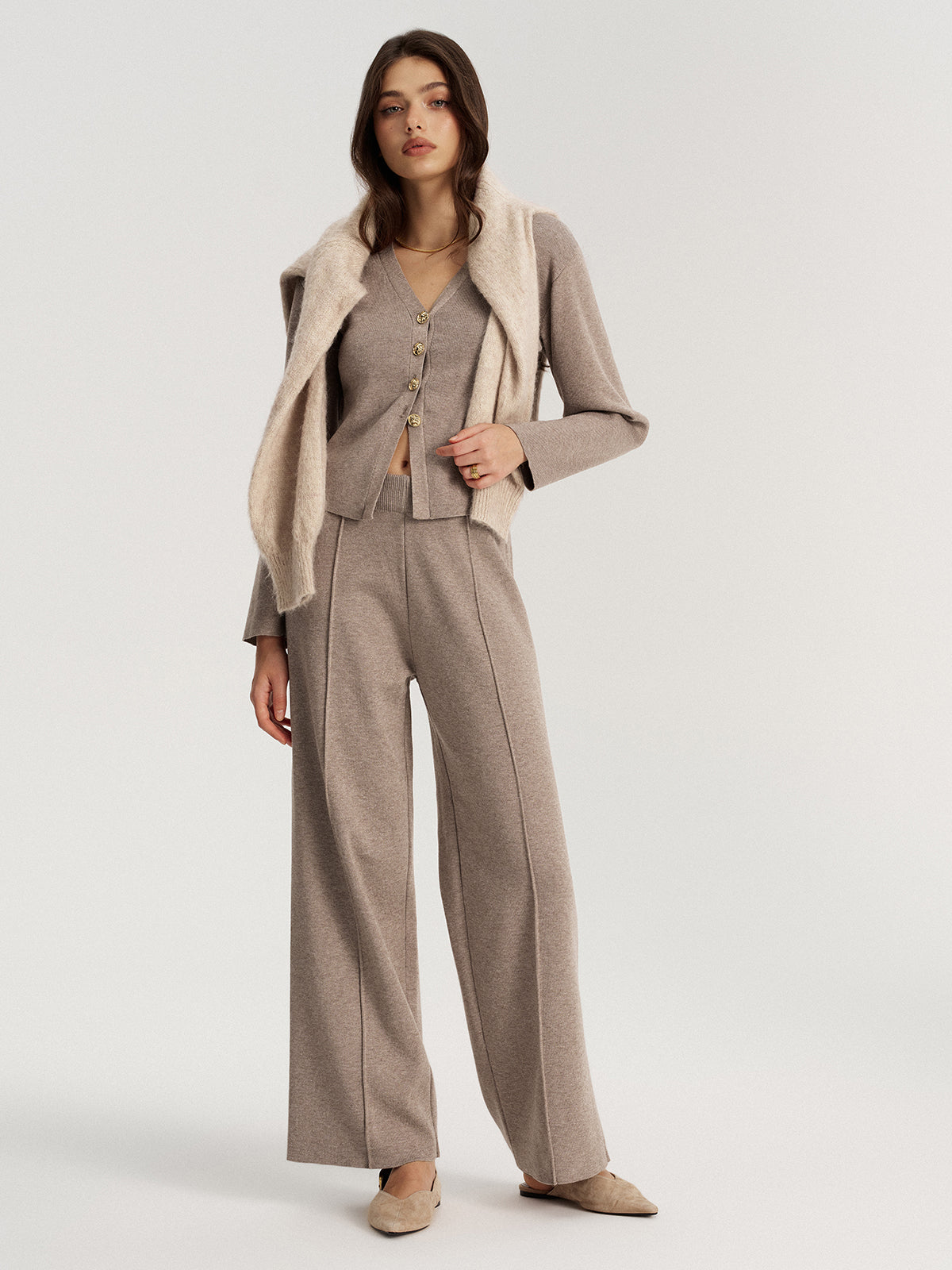 Hoch geschnittene Strickhose mit weitem Bein