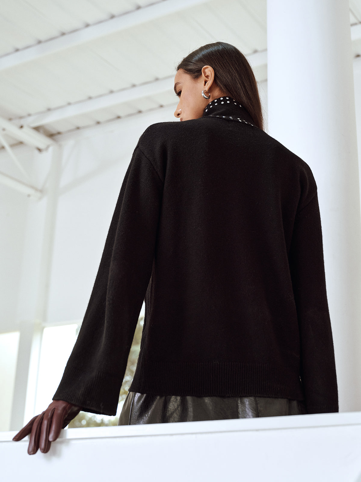 V-Ausschnitt Cardigan aus Wollmix mit Schal mit Nieten