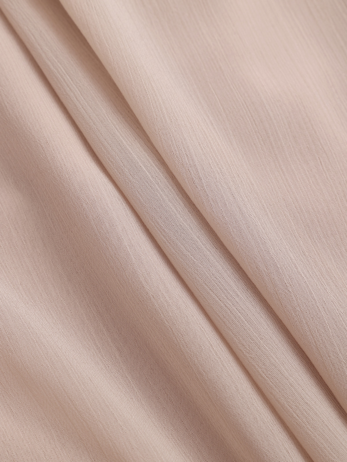 Robe longue étagée en mousseline de soie avec bordure en dentelle