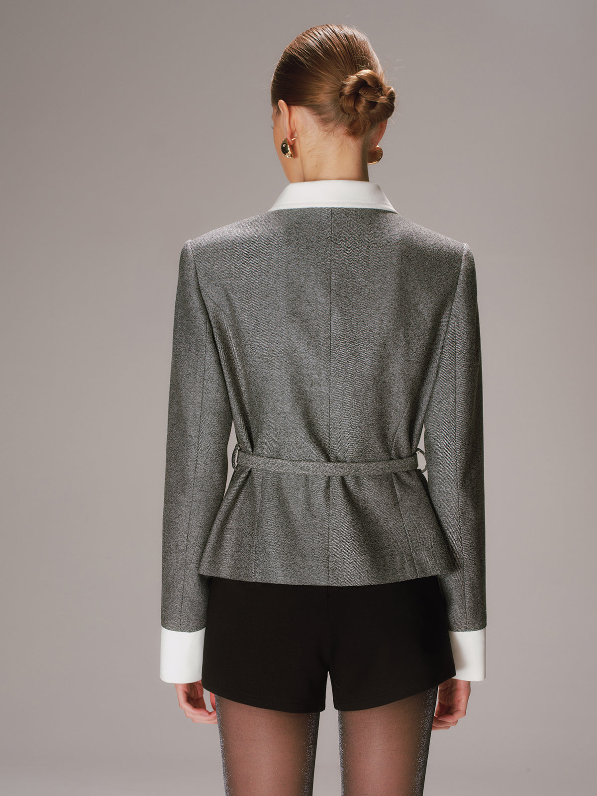 Taillierter Tweed-Blazer mit Kontrastkragen