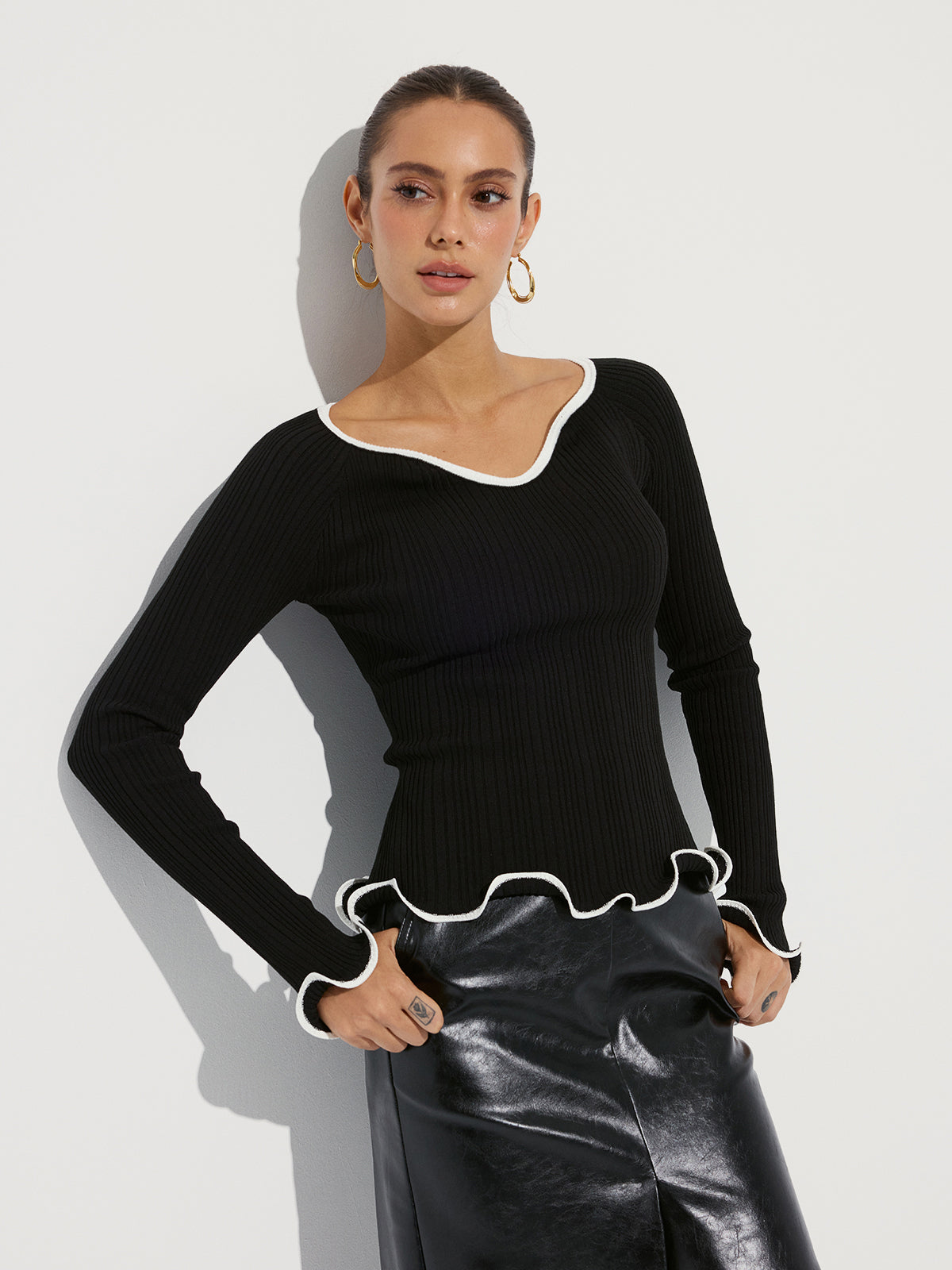 Contrast Ruffle Trim Ribbed Knit Top