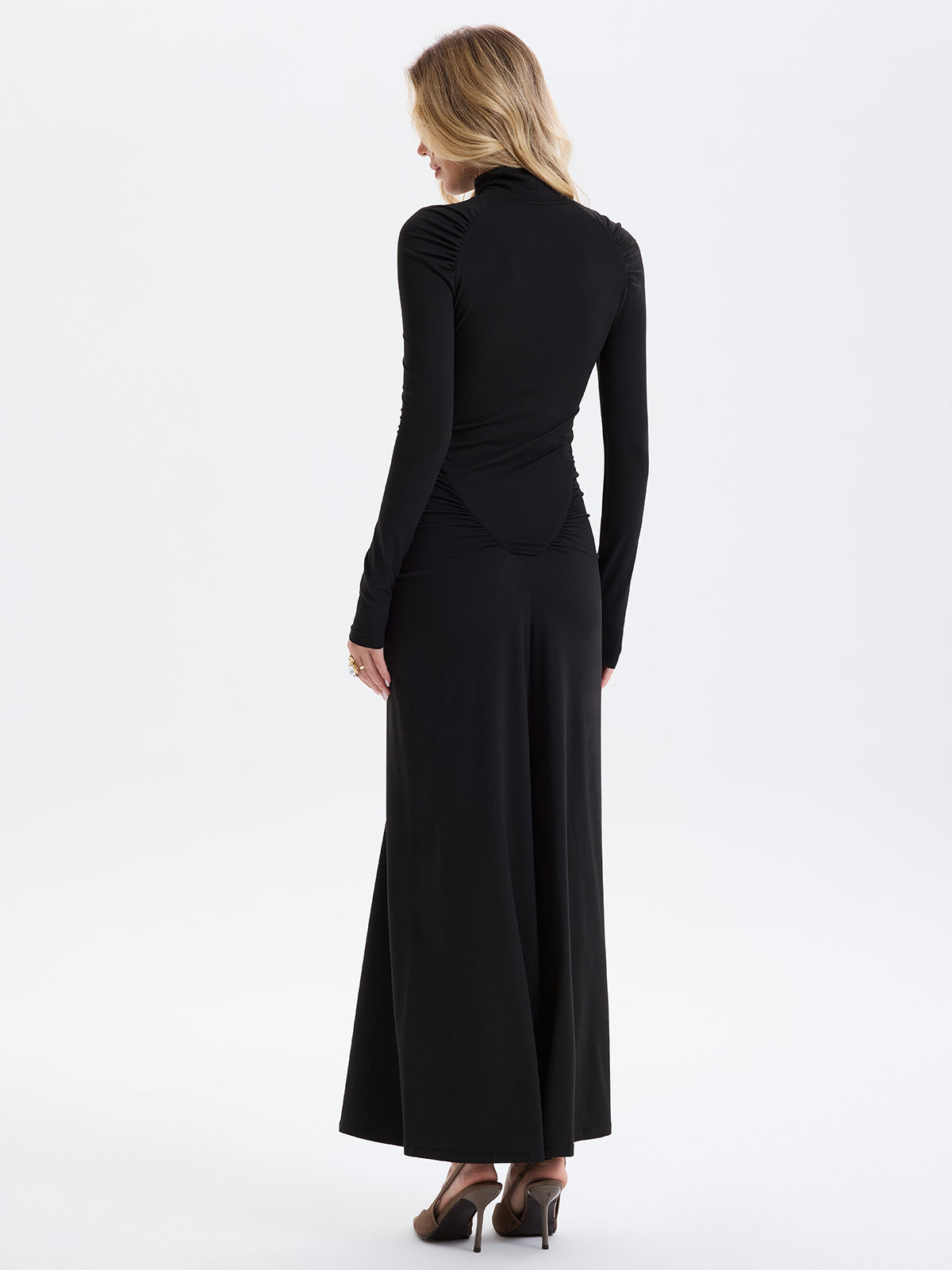 Maxikleid mit Stehkragen, Raffungen und Knopfdetails in A-Linie