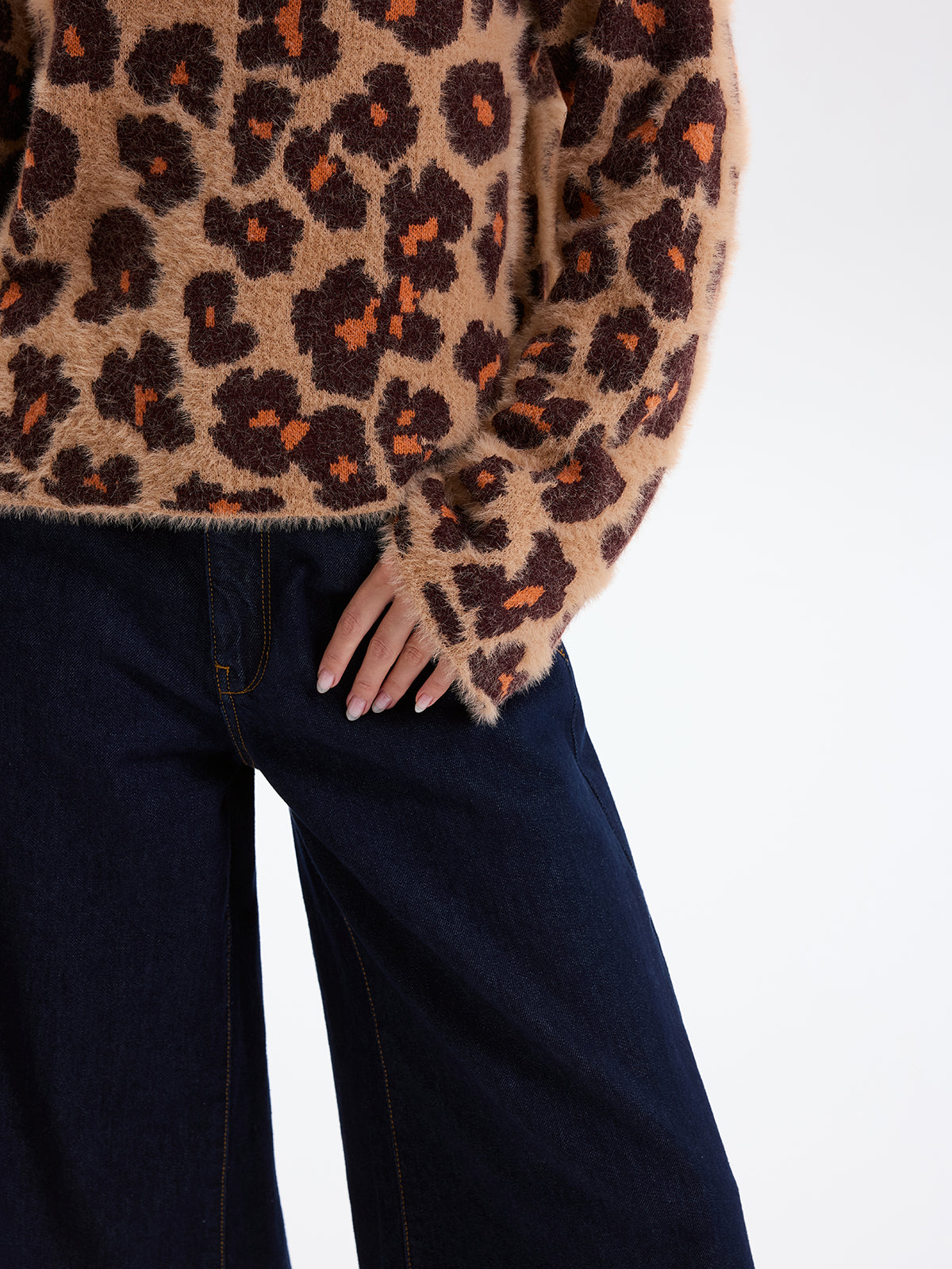 Loose Leopard Jacquard Fuzzy Sweater without Belt