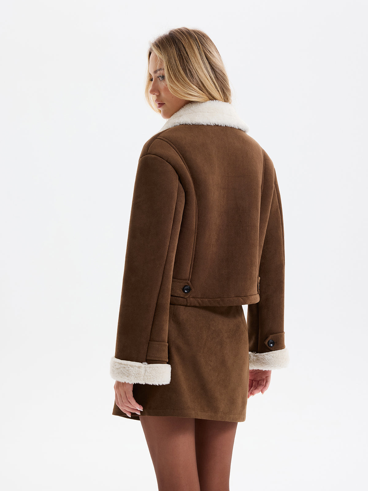 Kurze Fleece-Jacke in Wildleder-Optik