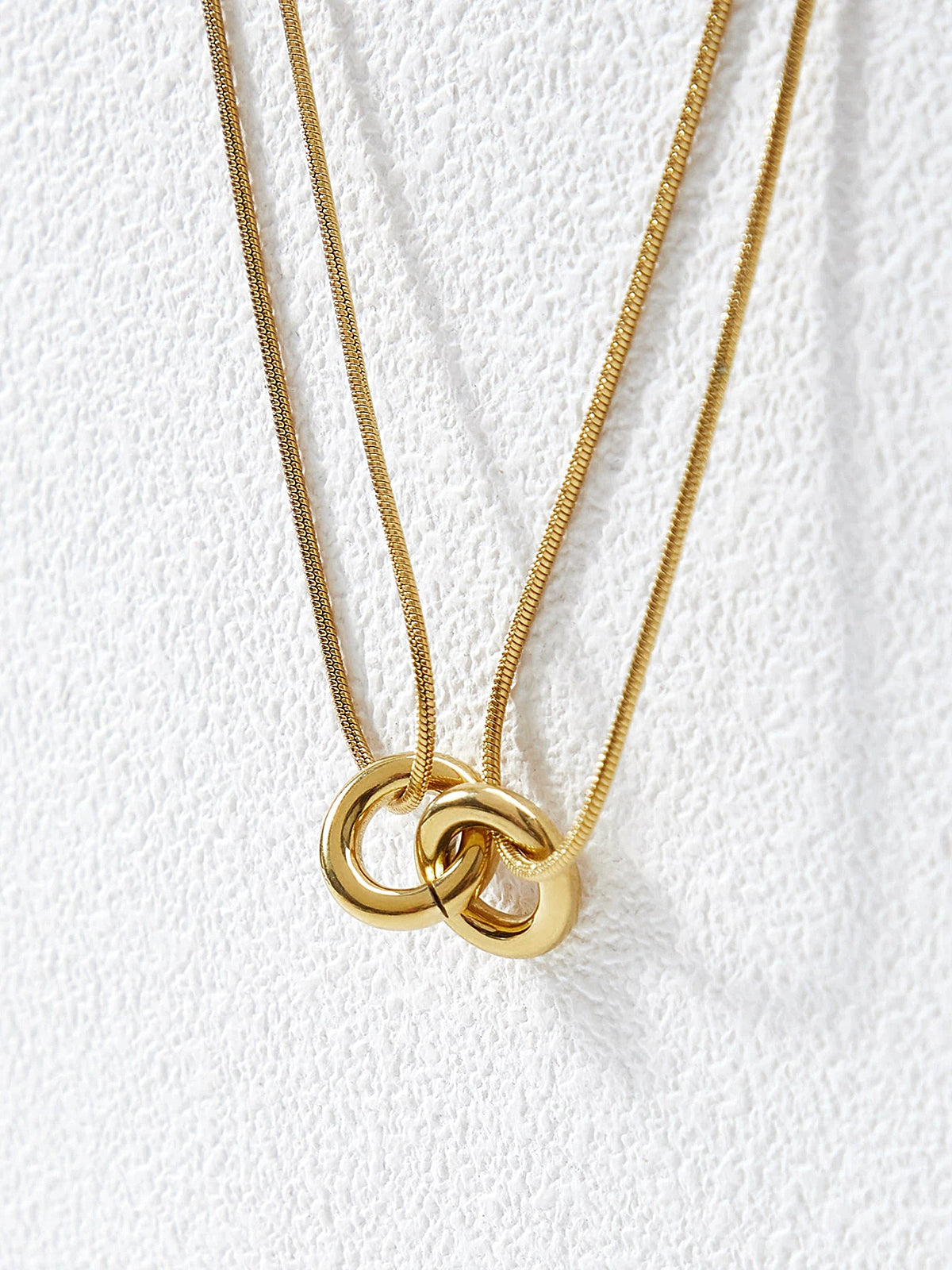 Interlocking Circle Layered Gold Necklace