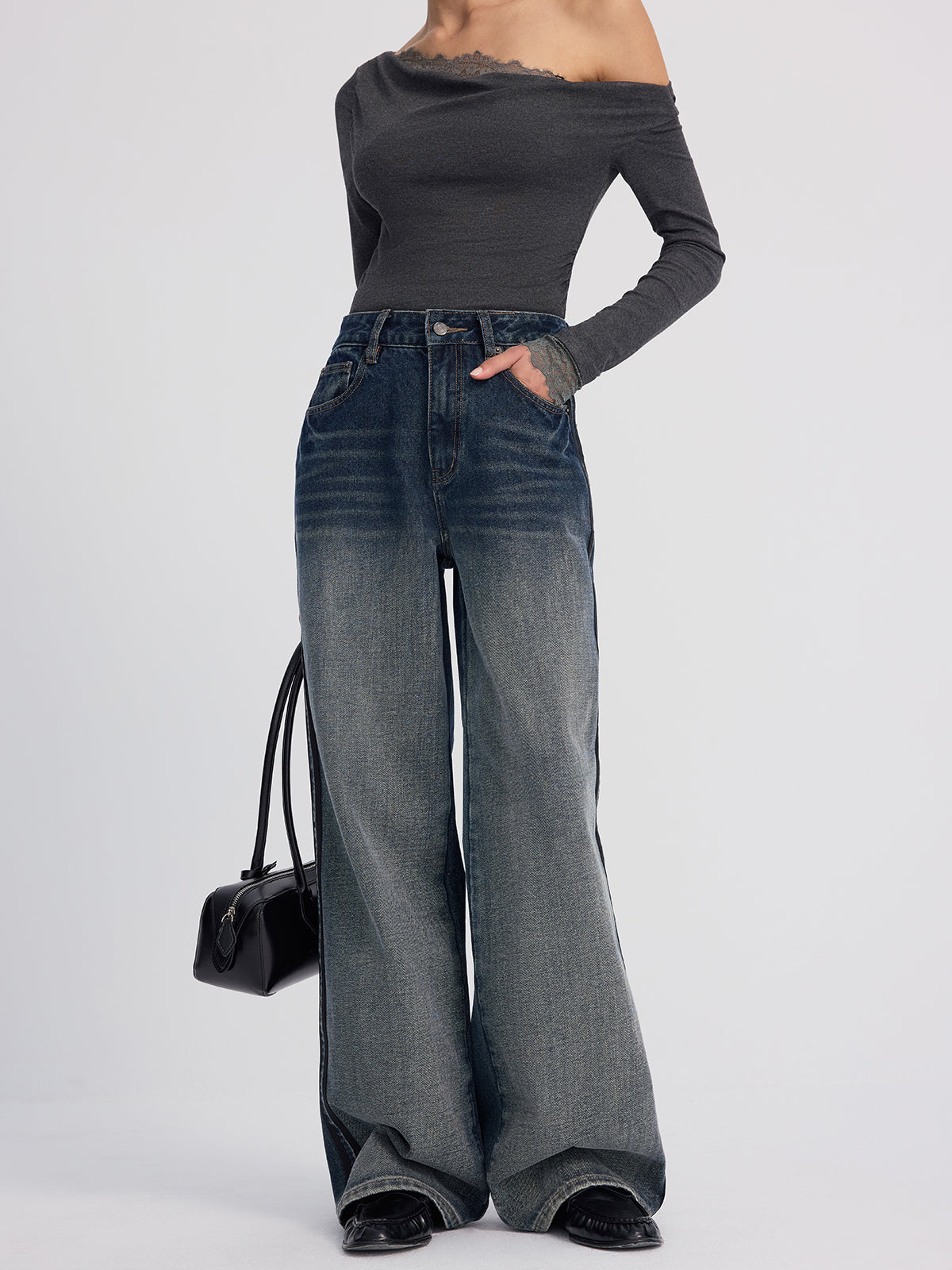 Weite Jeans aus verwaschenem Denim