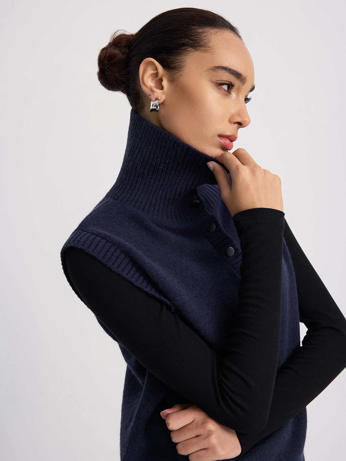Button-Detail Collared Knit Vest