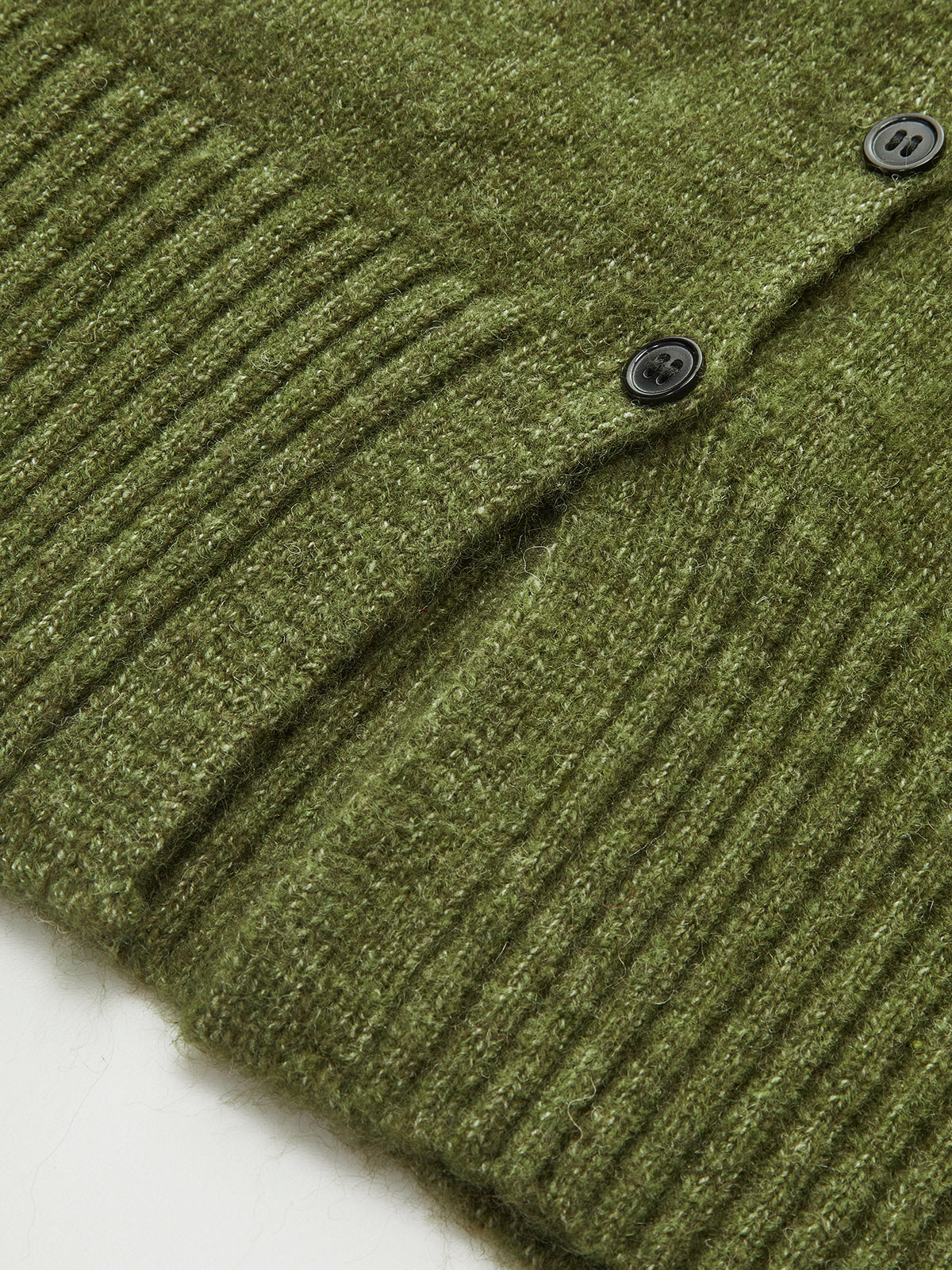 Ensemble cardigan en maille à col roulé et jupe crayon