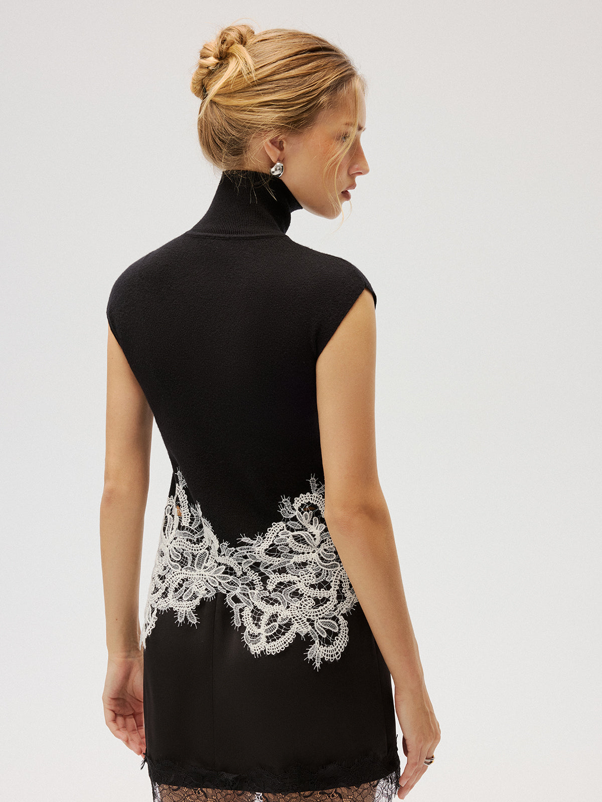 Contrast Lace Panel Sleeveless Turtleneck Vest
