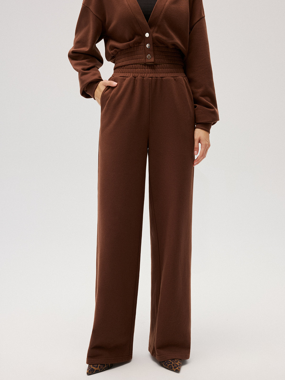 Elastic-Waist Straight-Leg Sweatpants