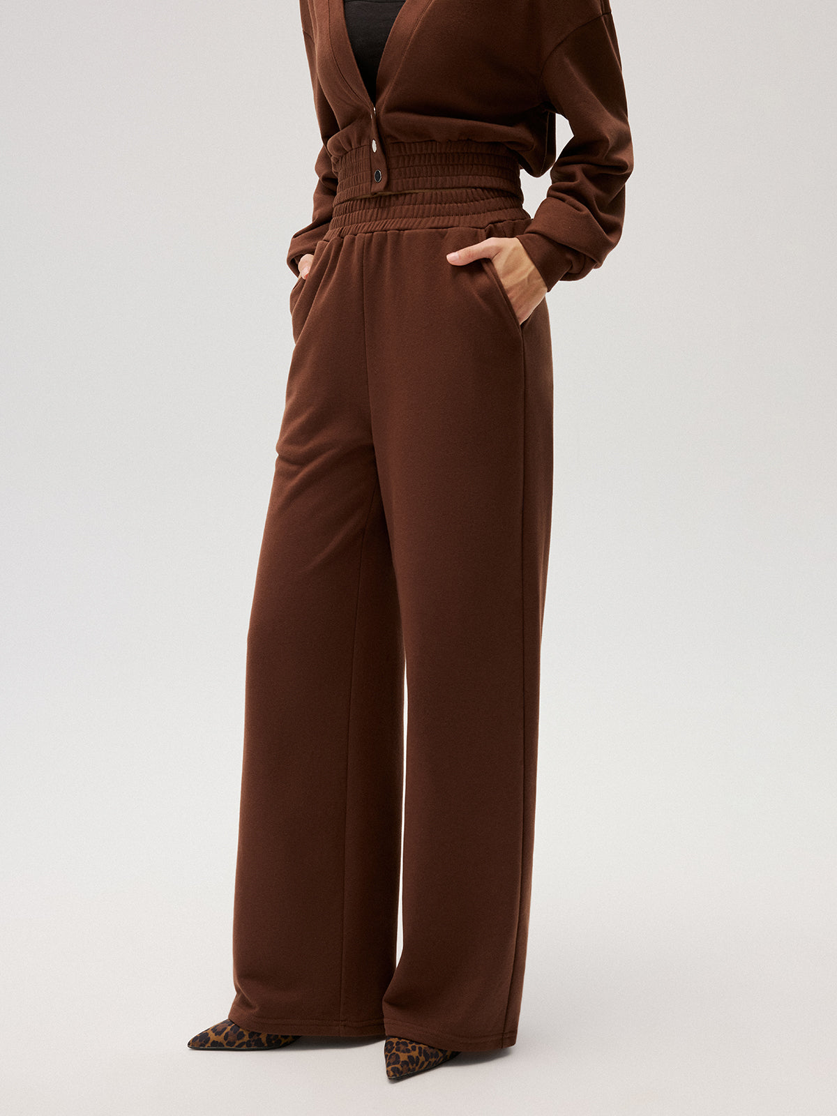 Elastic-Waist Straight-Leg Sweatpants