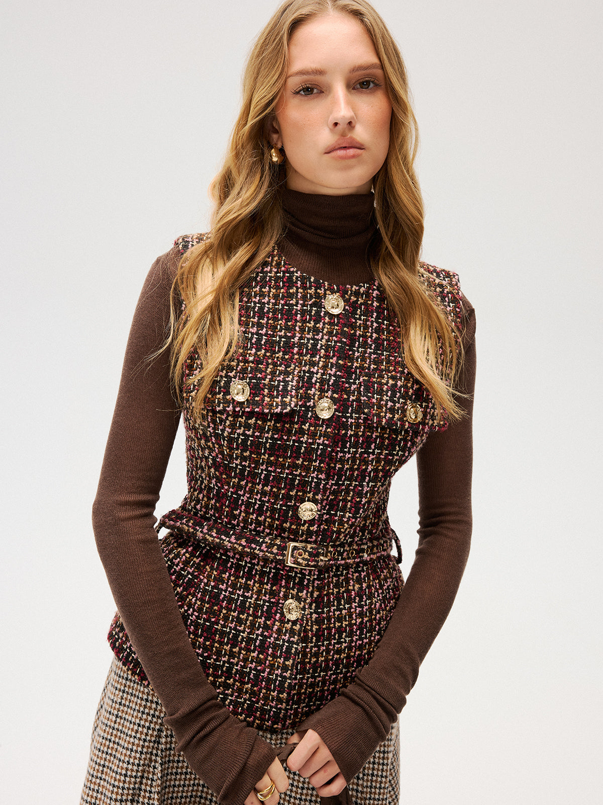 Gilet sans manches en tweed ceinturé