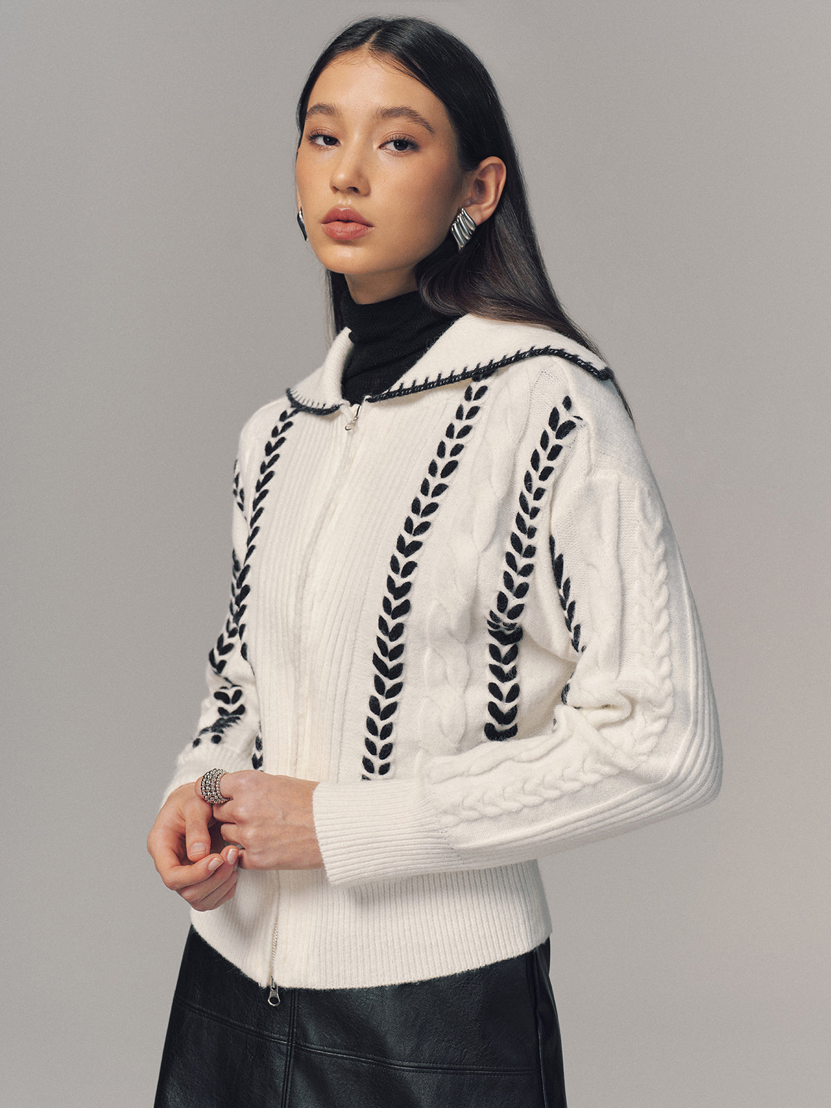 Contrast Trim Cable Knit Zip-Up Cardigan