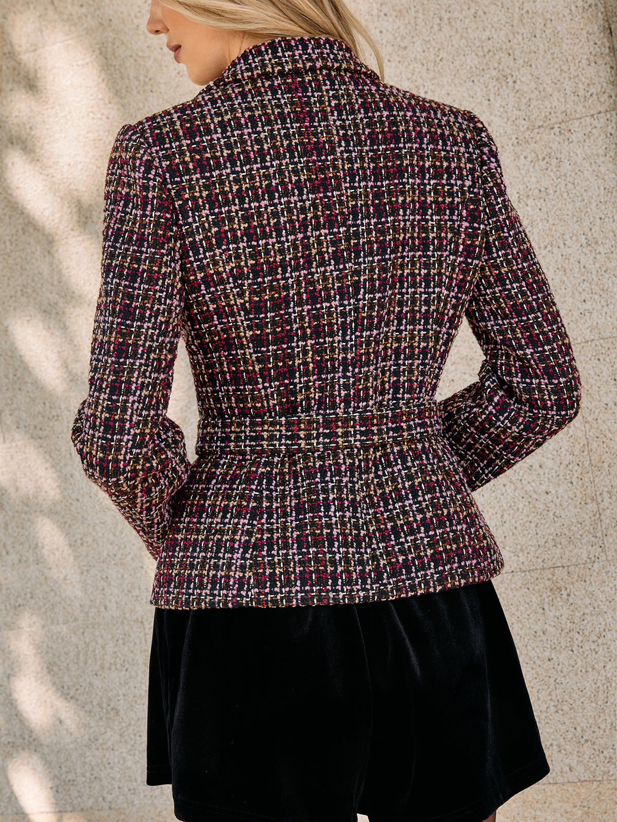 Blazer ceinturé croisé en tweed
