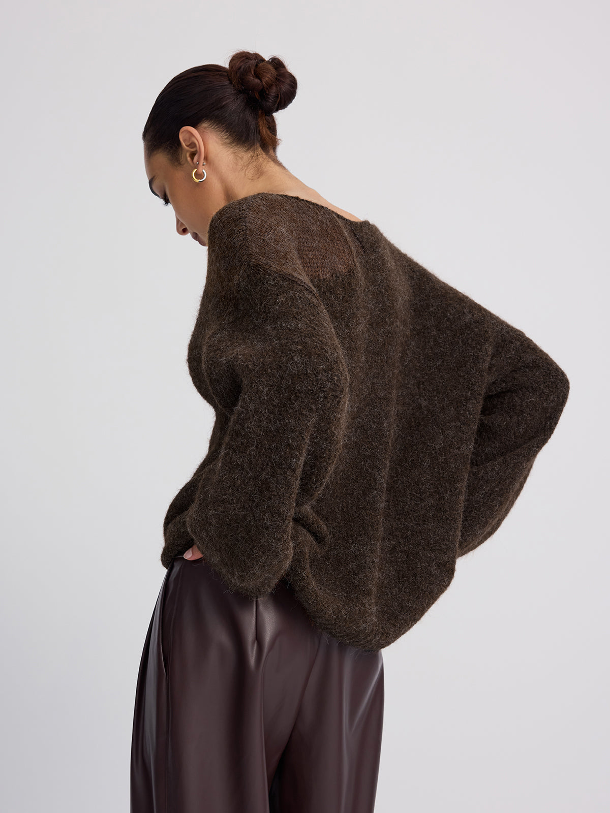 Pull en maille mohair transparent à empiècements