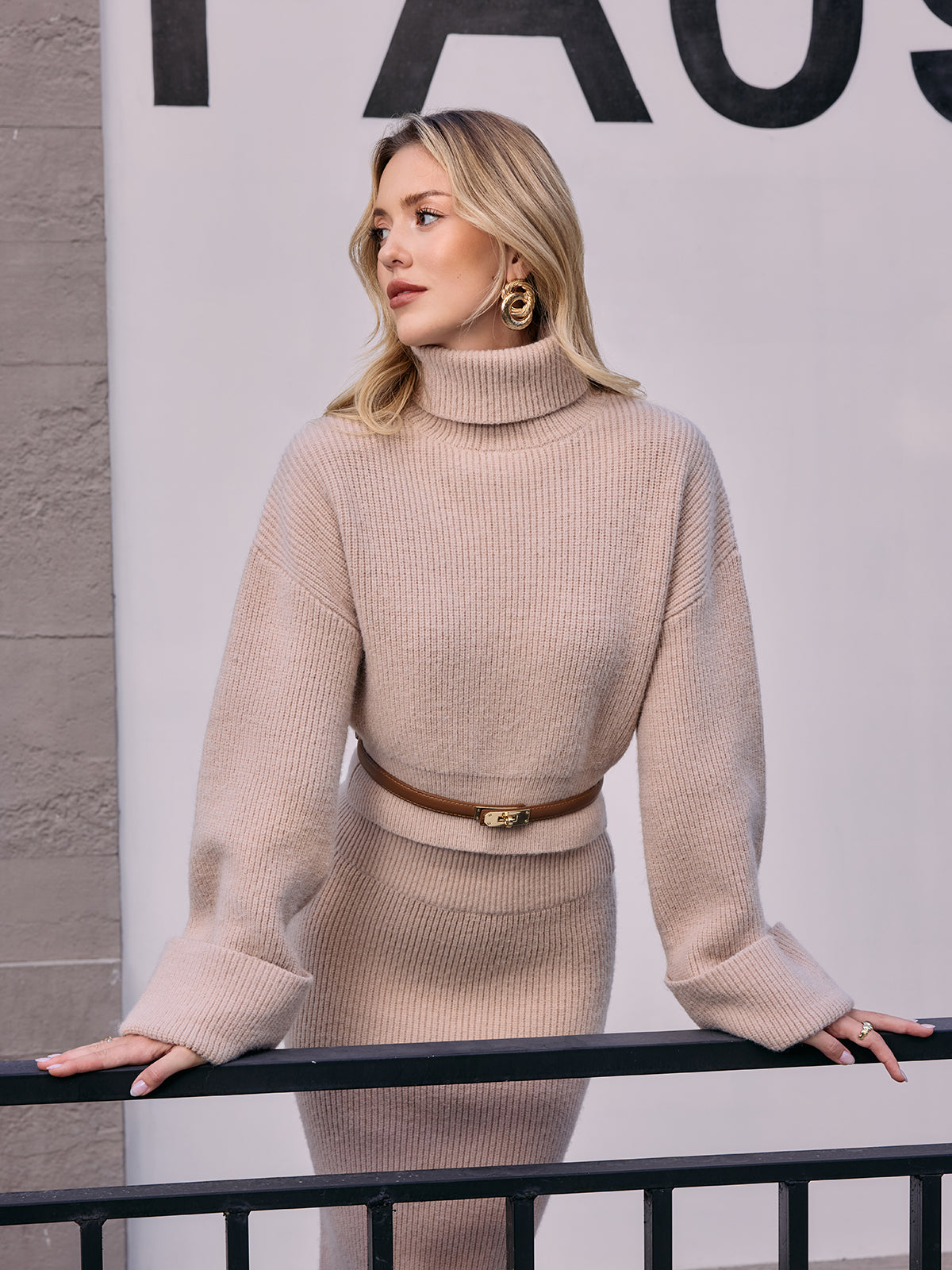 Ribbed Knit Turtleneck Sweater without Belt