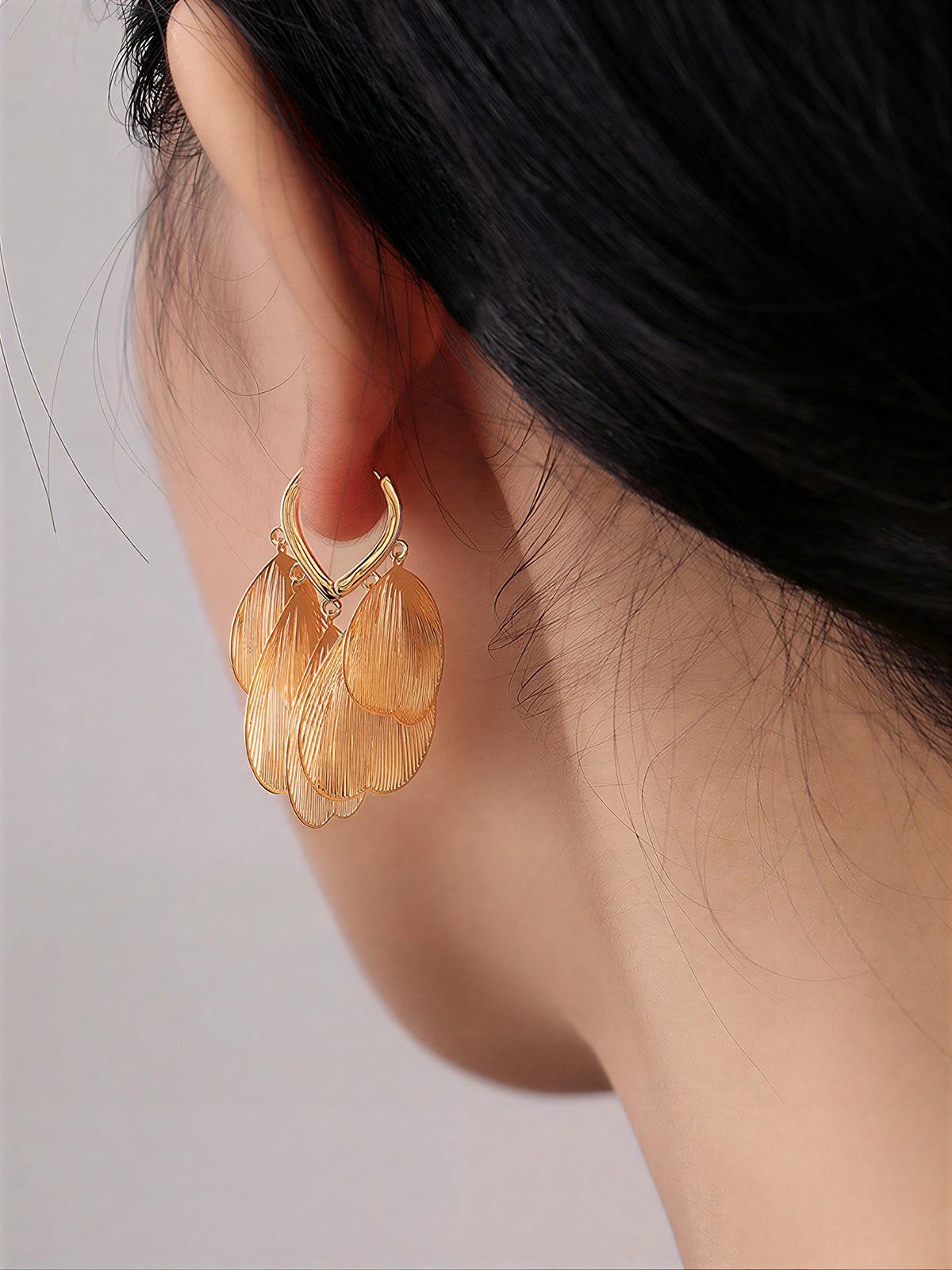Leaf-Textured Cluster Drop Hoop Earrings