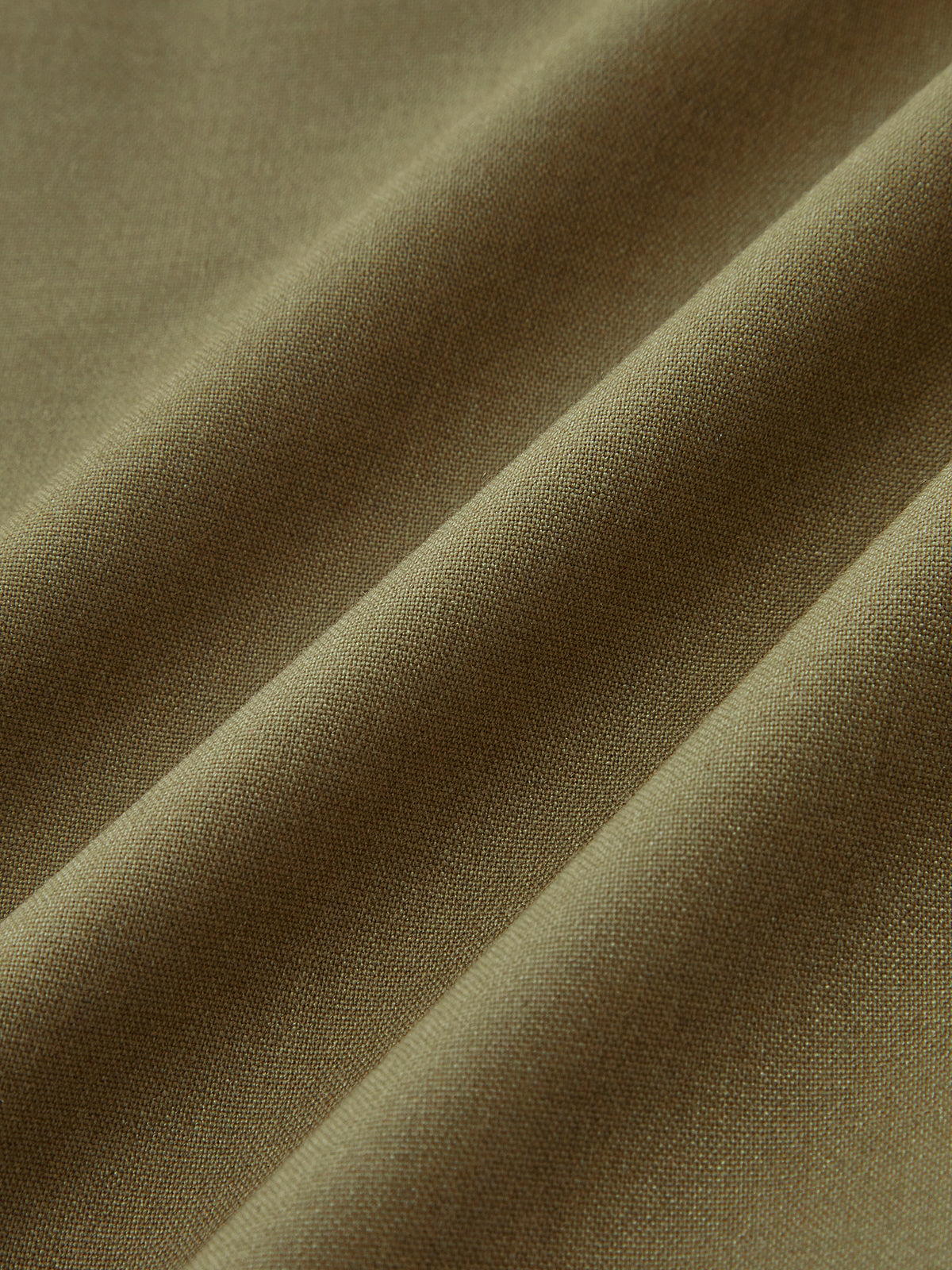 Ärmelloser kurzer Overall mit Gürtel