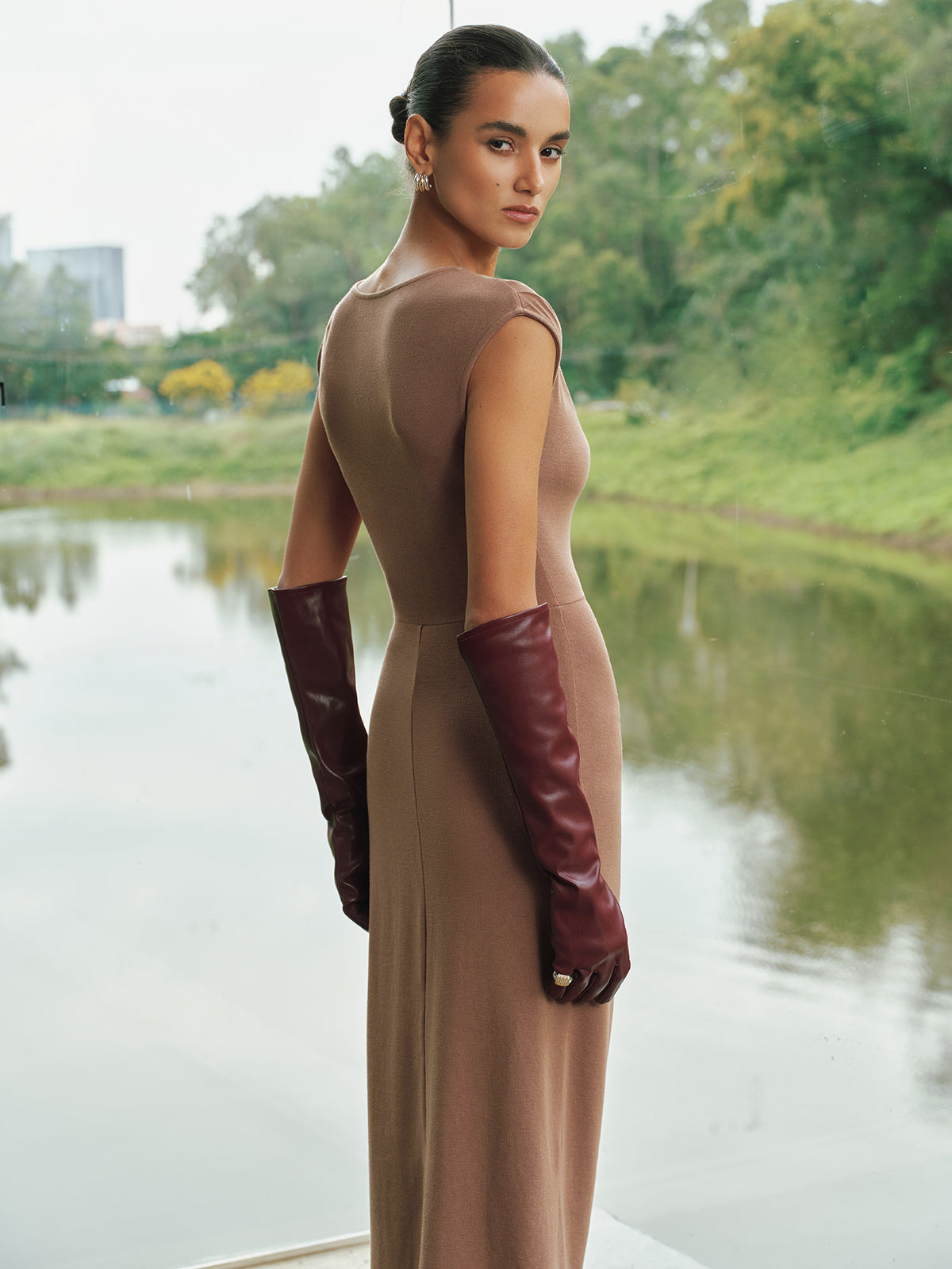 Robe Midi Froncée sans Manches à Boucles