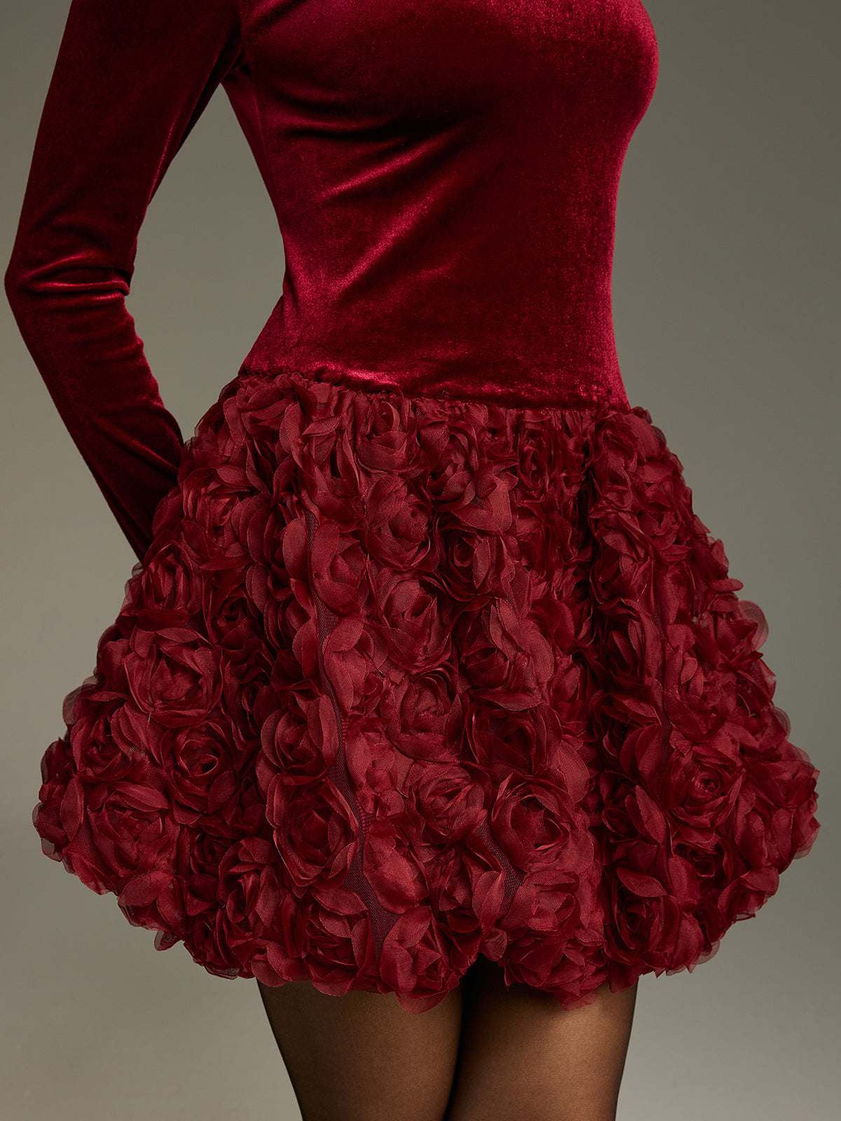 Mini-robe en velours à volants roses 3D